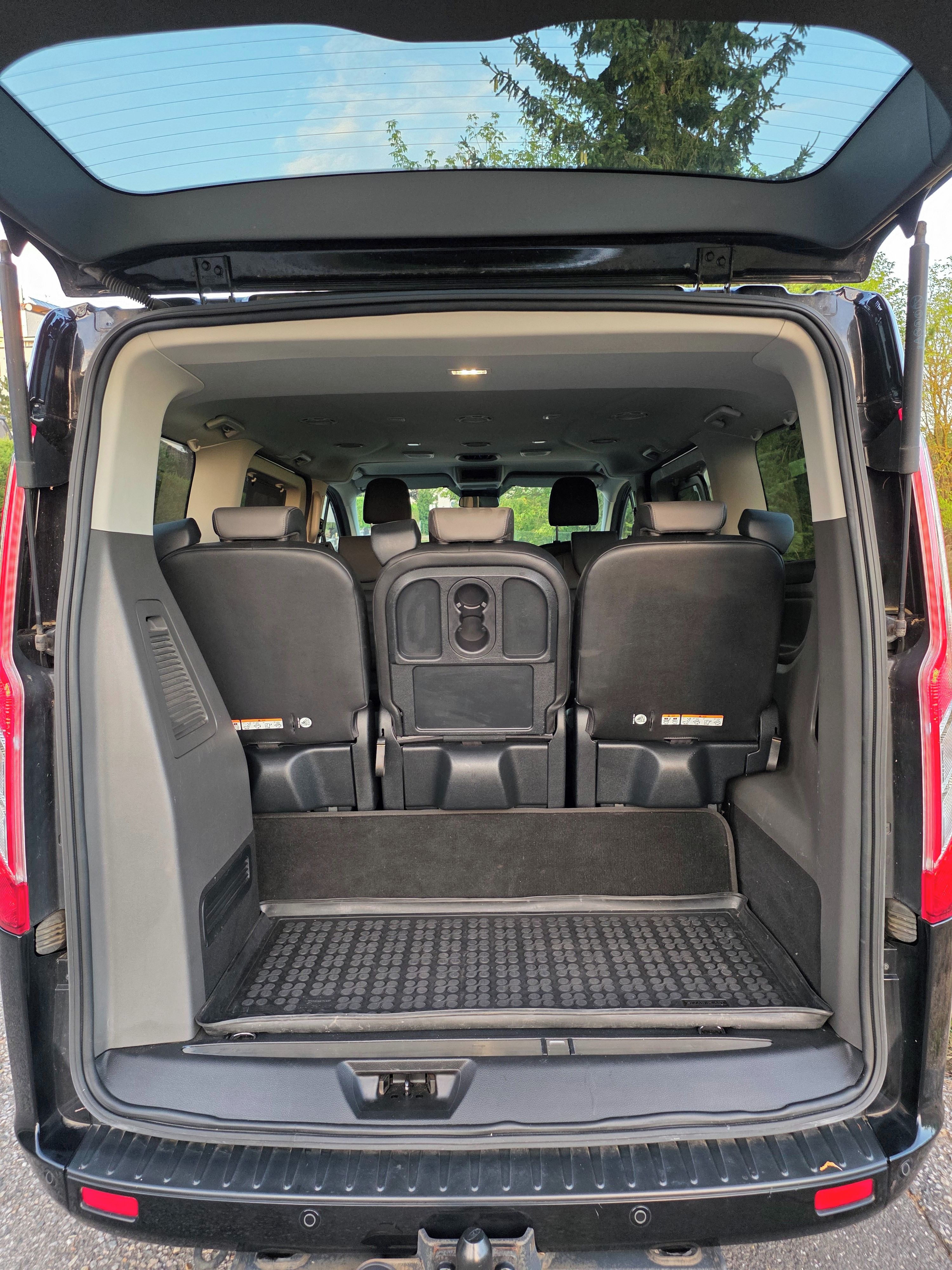 Ford Tourneo Custom, L1 Titanium 2.0D (mHEV) 136 kW - fotka 6