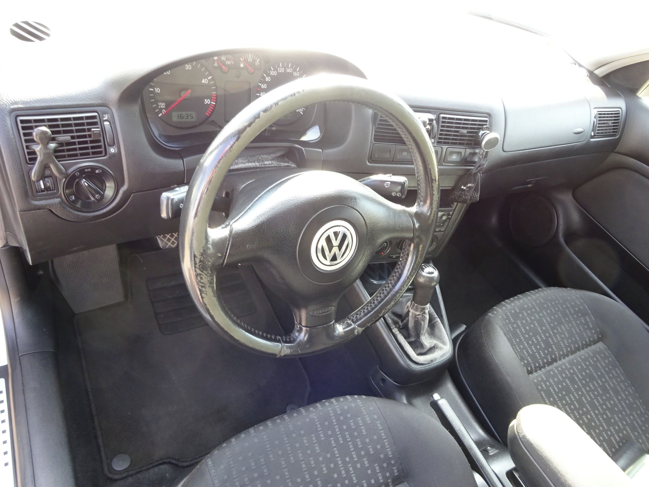 Volkswagen Golf, 1.9 TDI (74 KW) KLIMA - fotka 5