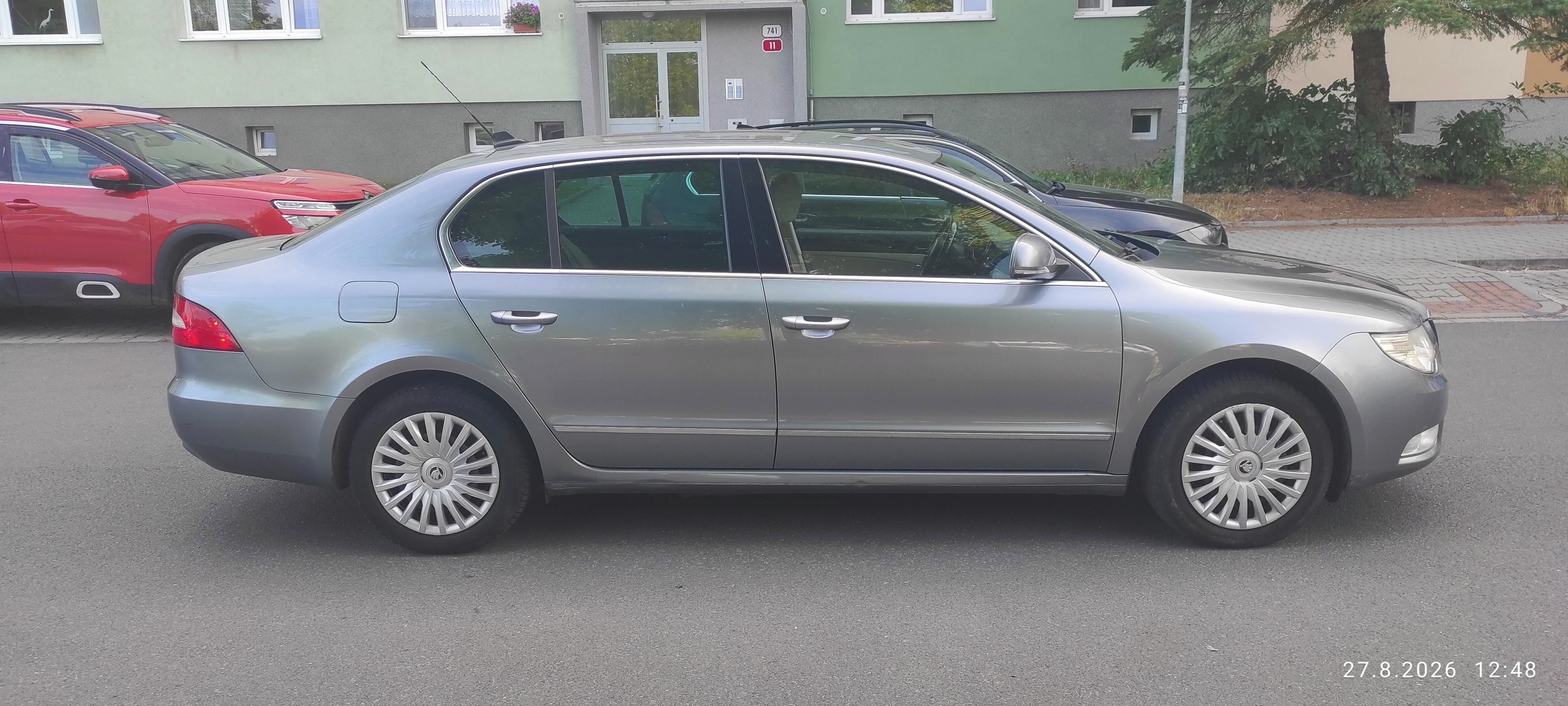 Škoda Superb, 125kw,  automat,klimatizace - fotka 3