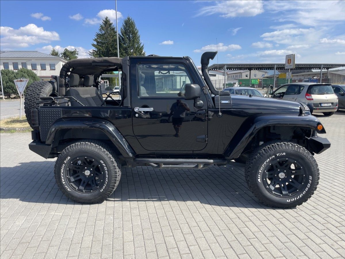Jeep Wrangler, 3,8 V6 UNLIMITED 146kw ARB Har - fotka 5