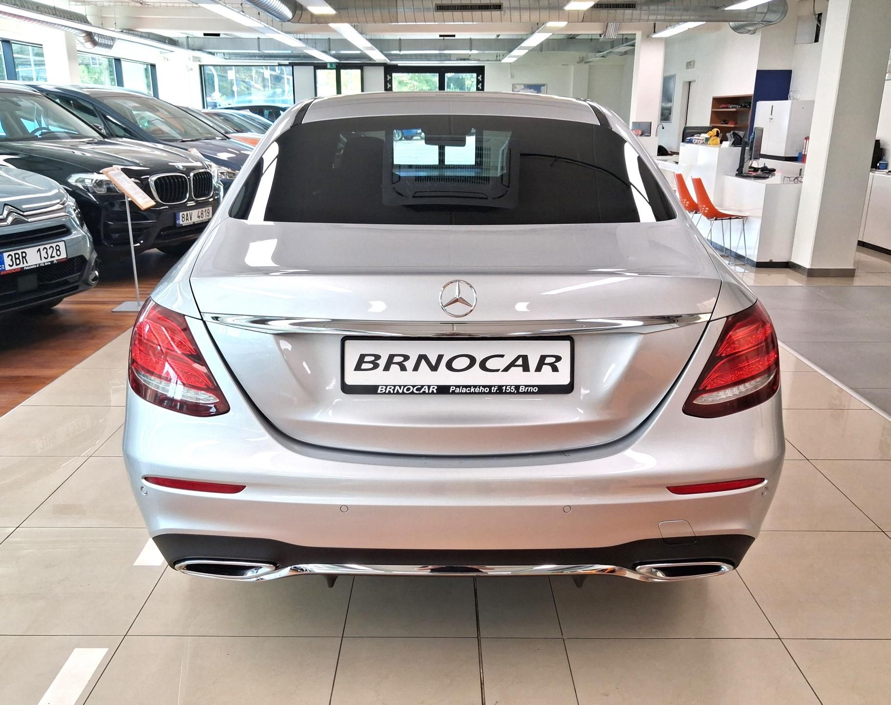 Mercedes-Benz Třídy E, E 220d 4MATIC Sport Style, ČR - fotka 5