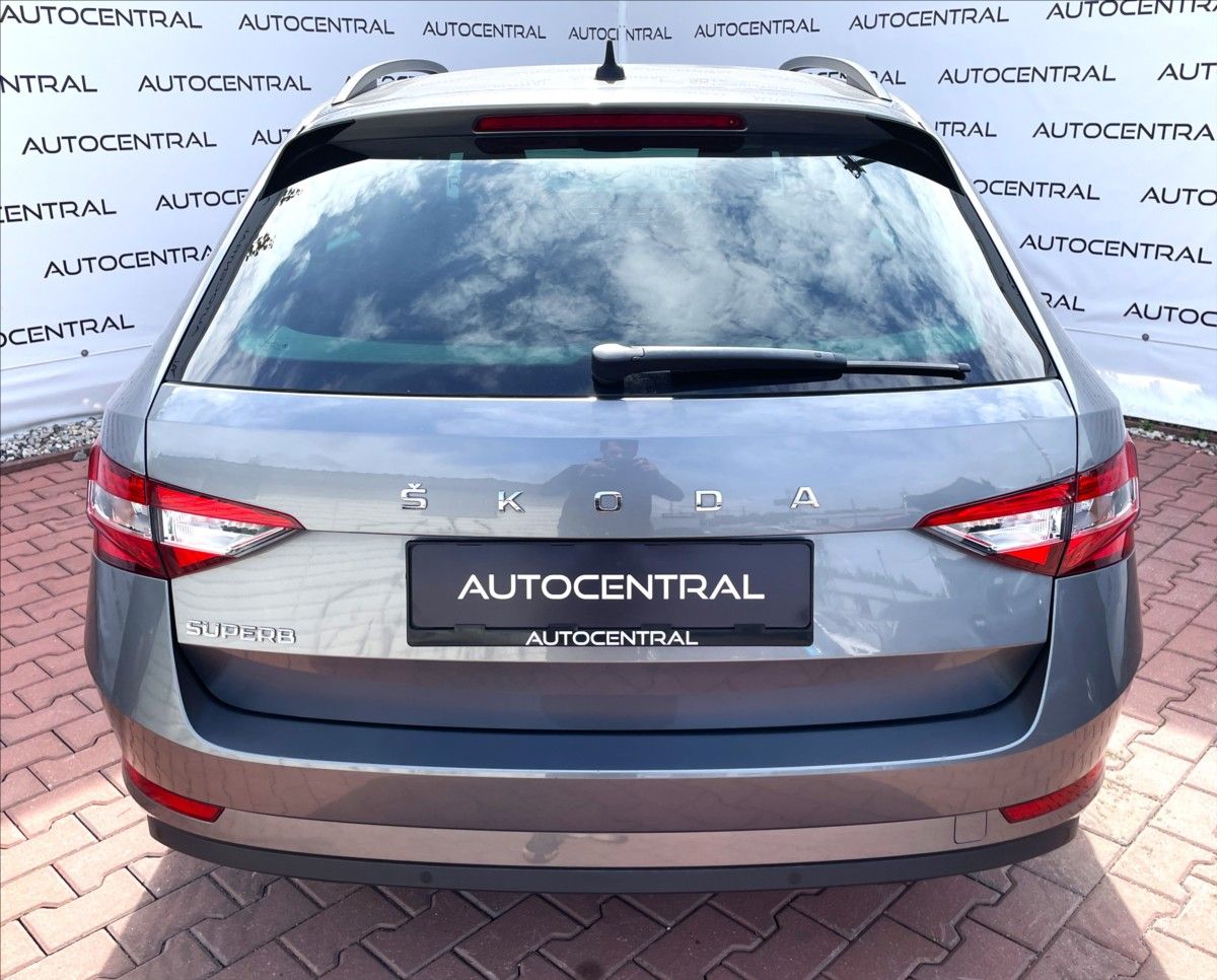 Škoda Superb, 2,0 TDI DSG 110kw zachovalé,se - fotka 5