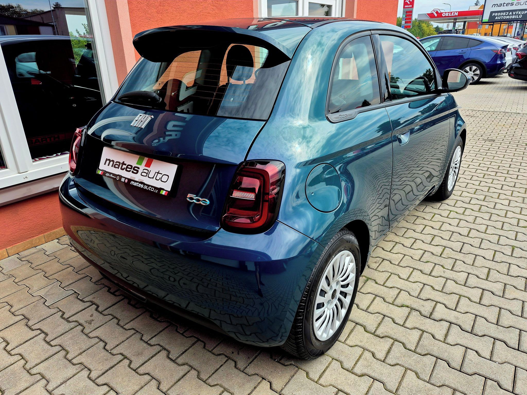 Fiat 500E, 42kwh 87KW  (ODPOČET DPH) - fotka 6