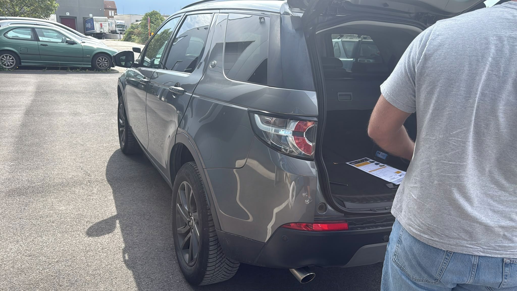 Land Rover Discovery Sport, 2,0 d automat- 4x 4-7místný - fotka 4
