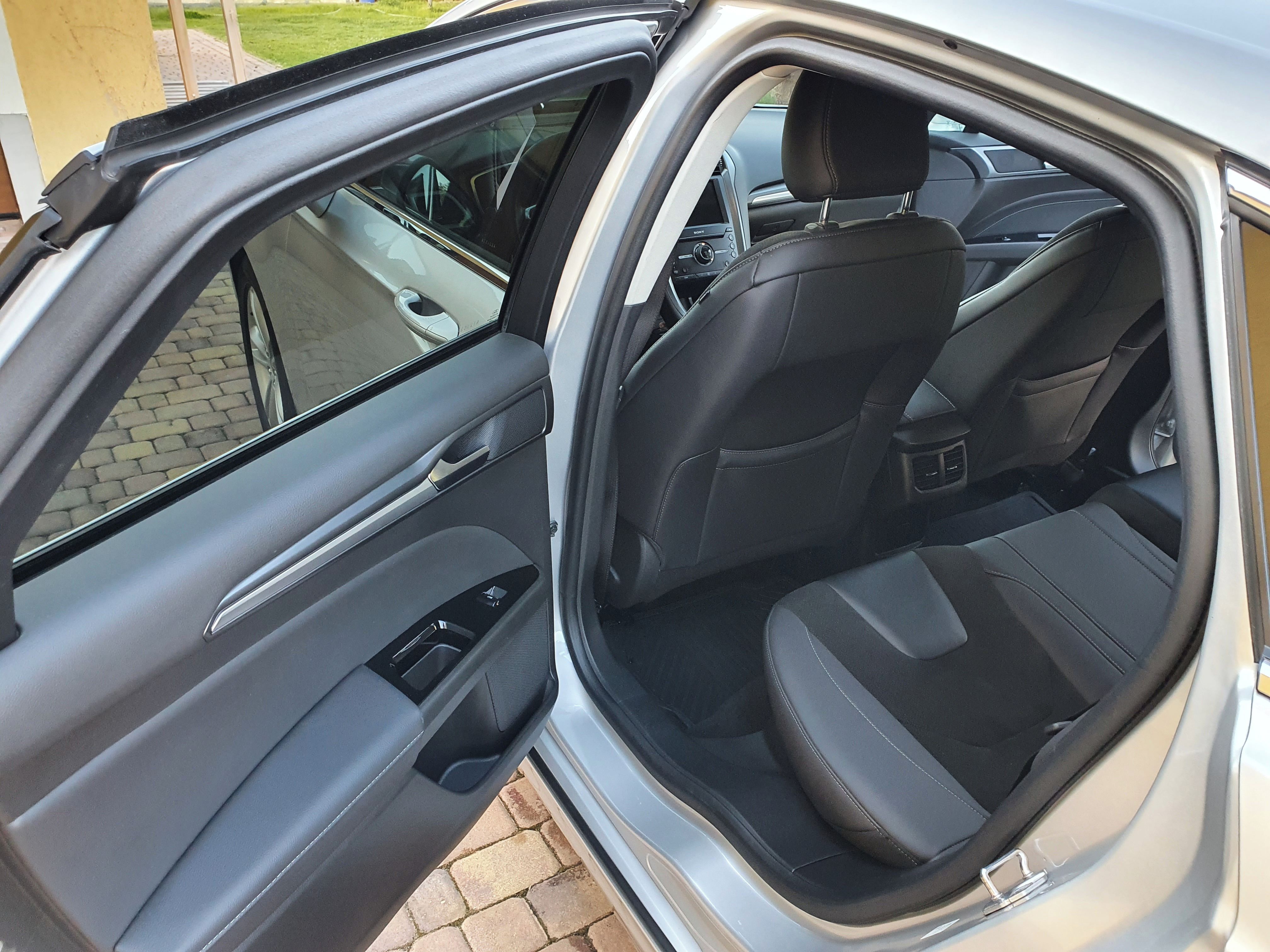 Ford Mondeo - fotka 3