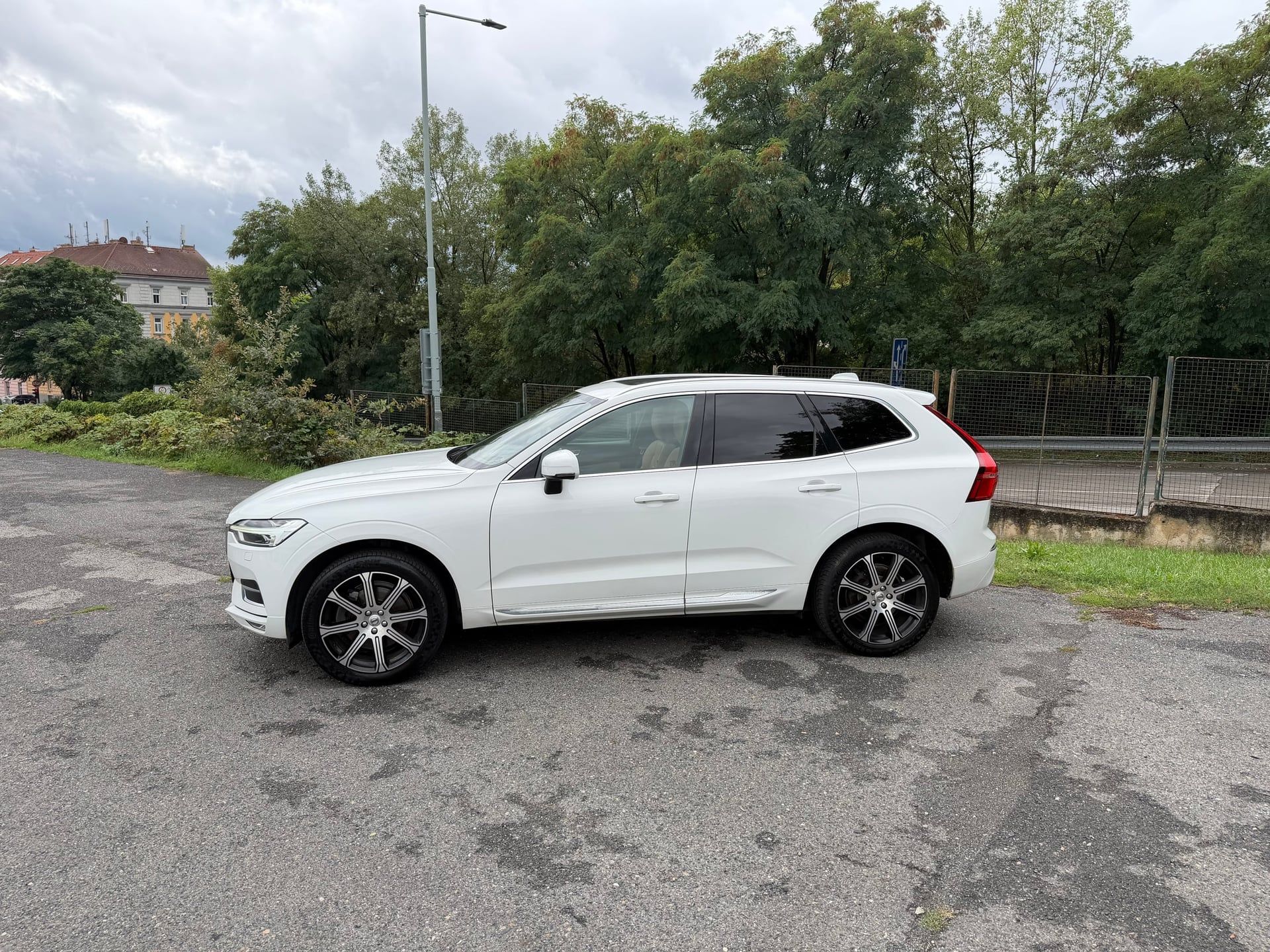 Volvo XC60, B4 AWD/Inscription/ČR/servis - fotka 3