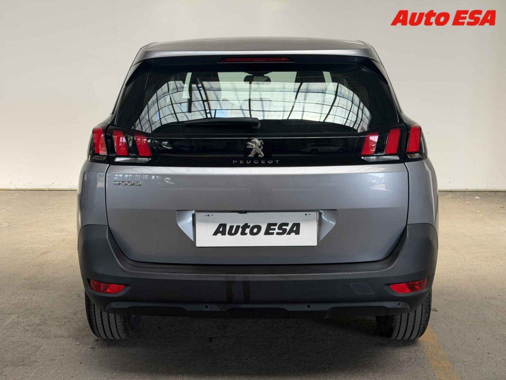 Peugeot 5008, 1.2 - fotka 4