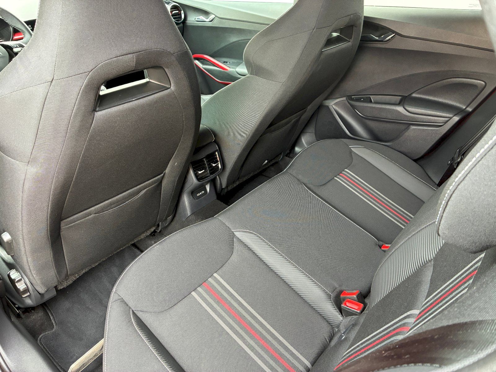 Škoda Fabia, 1,0 TSI / 85 kW Monte Carlo - fotka 6