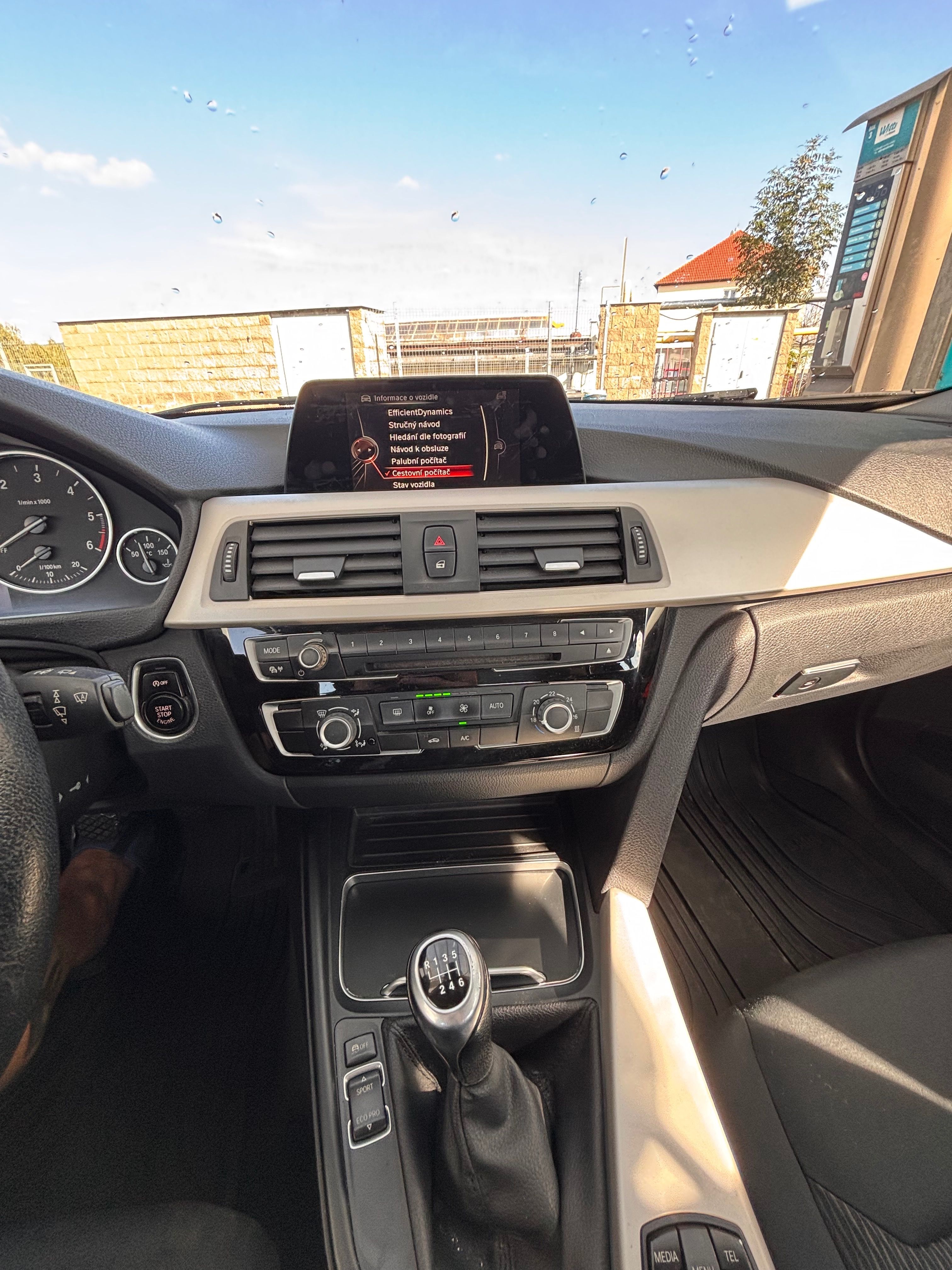 BMW Řada 3, 318D(2.0d)xdrive facelift - fotka 6