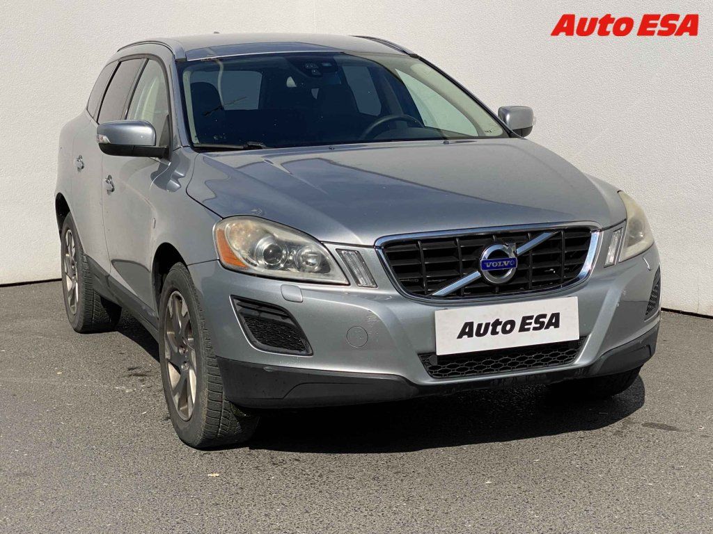 Volvo XC60, 2.4 D 4x4,xenon,kůže