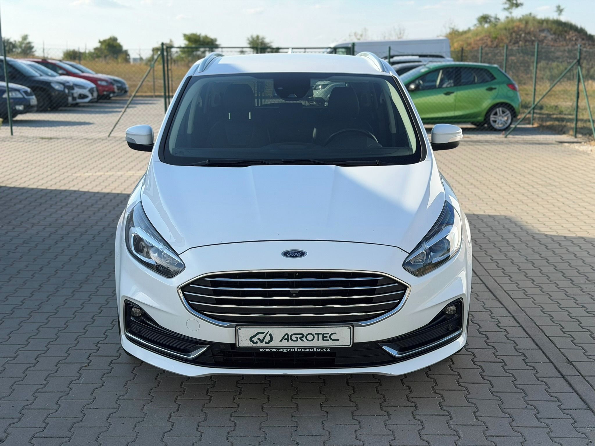 Ford S-MAX, 2.0 TDCi 140 kW Titanium 4x4 - fotka 2