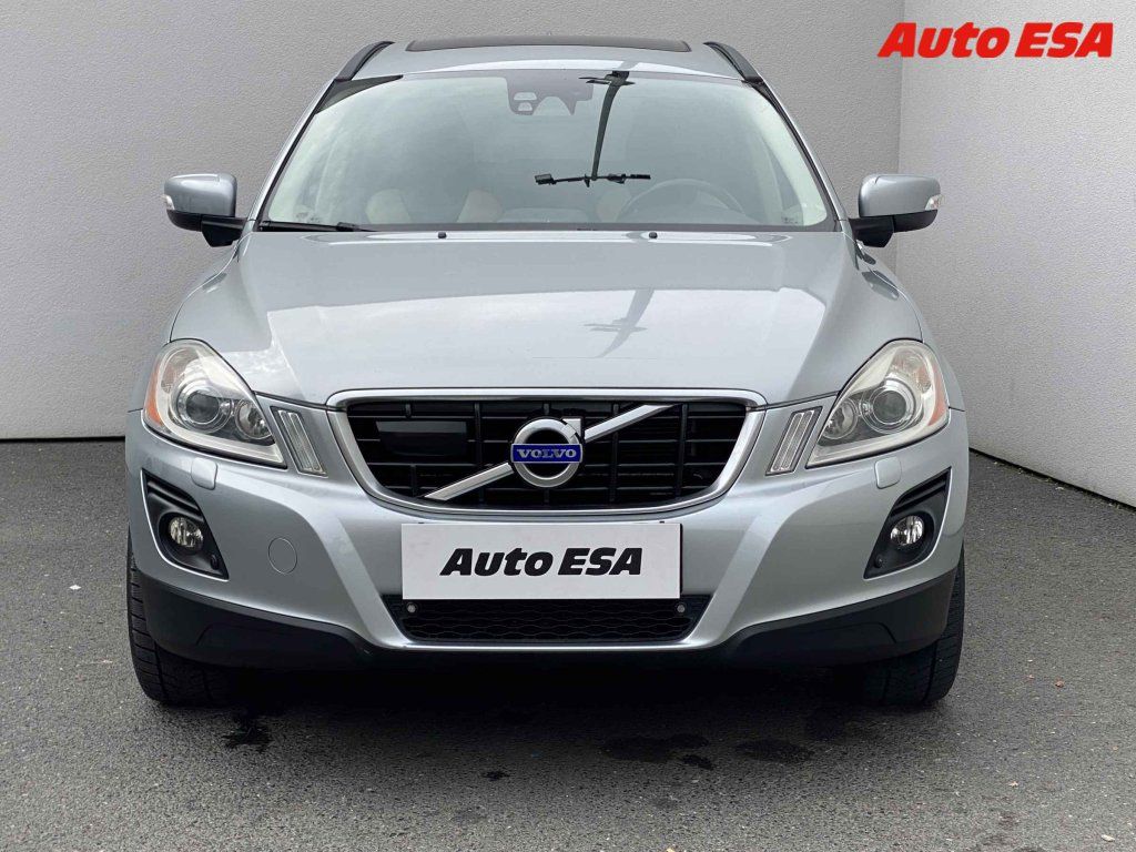 Volvo XC60, 2.4D,ČR - fotka 2