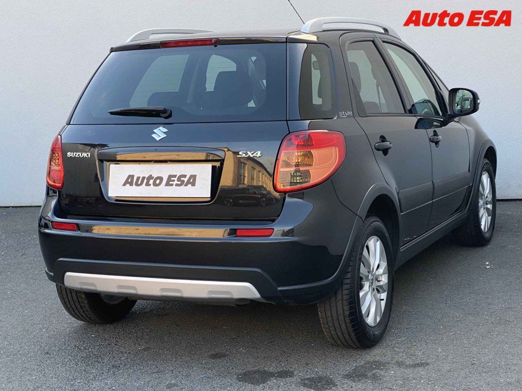 Suzuki SX4, 1.6,navi - fotka 4