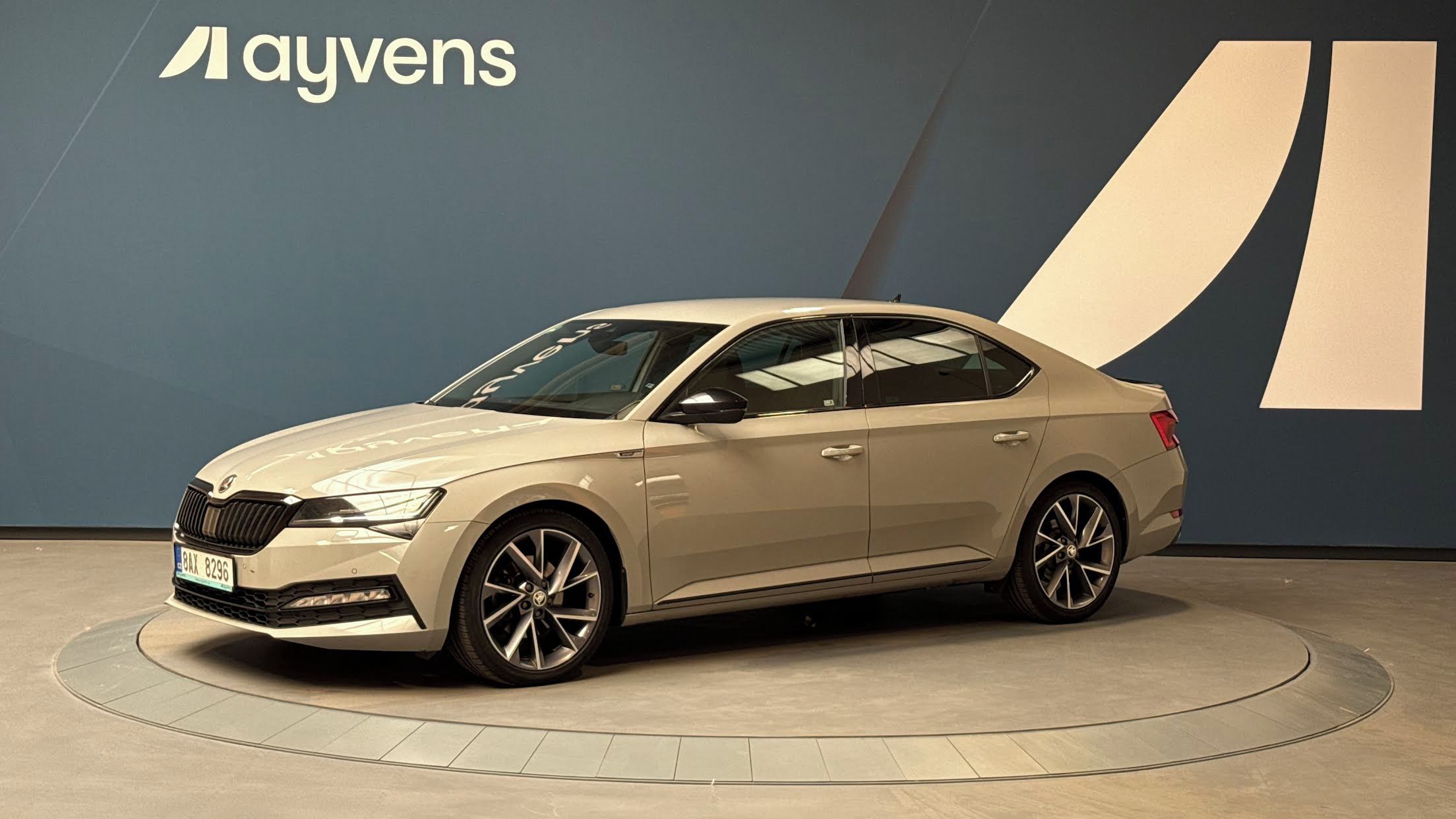 Škoda Superb, 2.0 TSI 140kW SportLine DSG - fotka 4