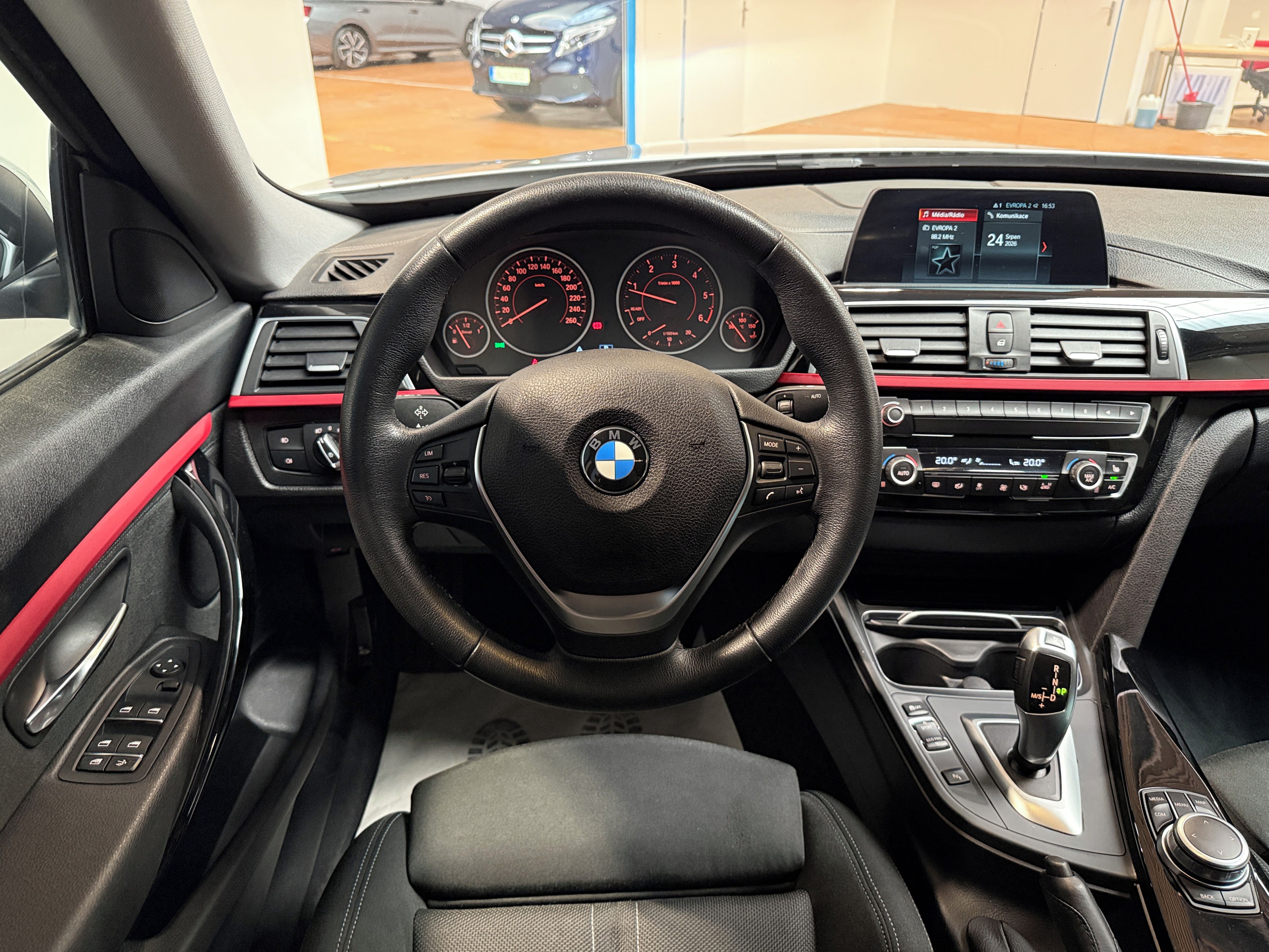 BMW Řada 3, 2.0 320d xDrive SPORT LINE Gra - fotka 6