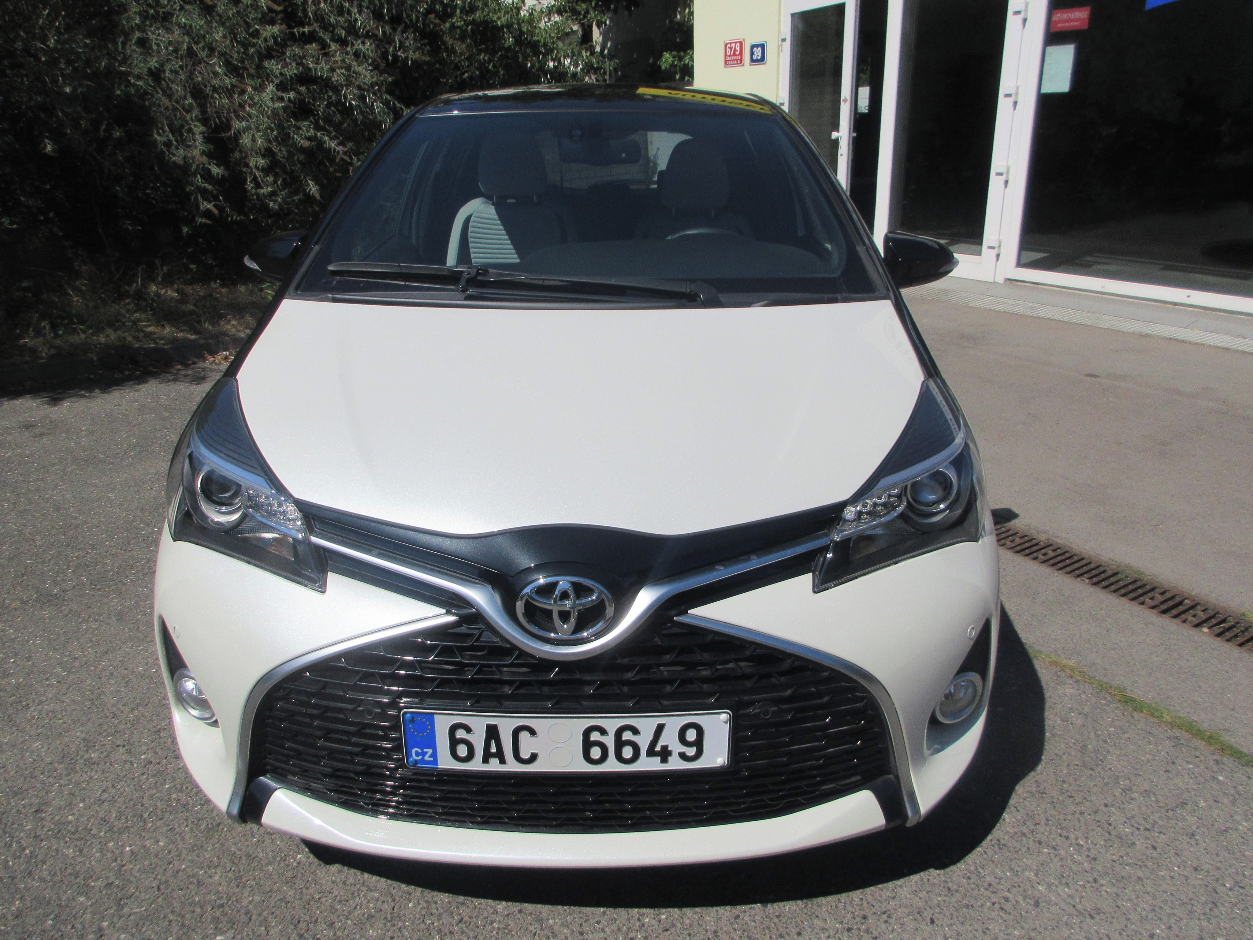 Toyota Yaris, 1.3VVT-i Automat 8tis. km!! - fotka 2