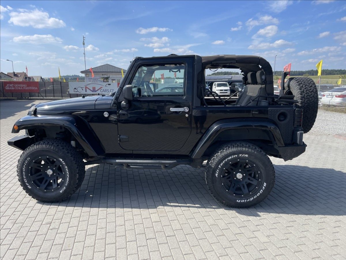 Jeep Wrangler, 3,8 V6 UNLIMITED 146kw ARB Har - fotka 2