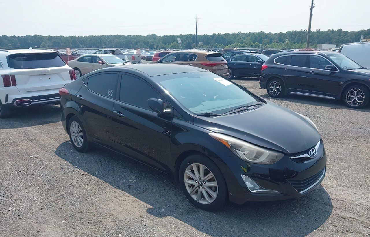 Hyundai Elantra, Auto na cestě - fotka 2