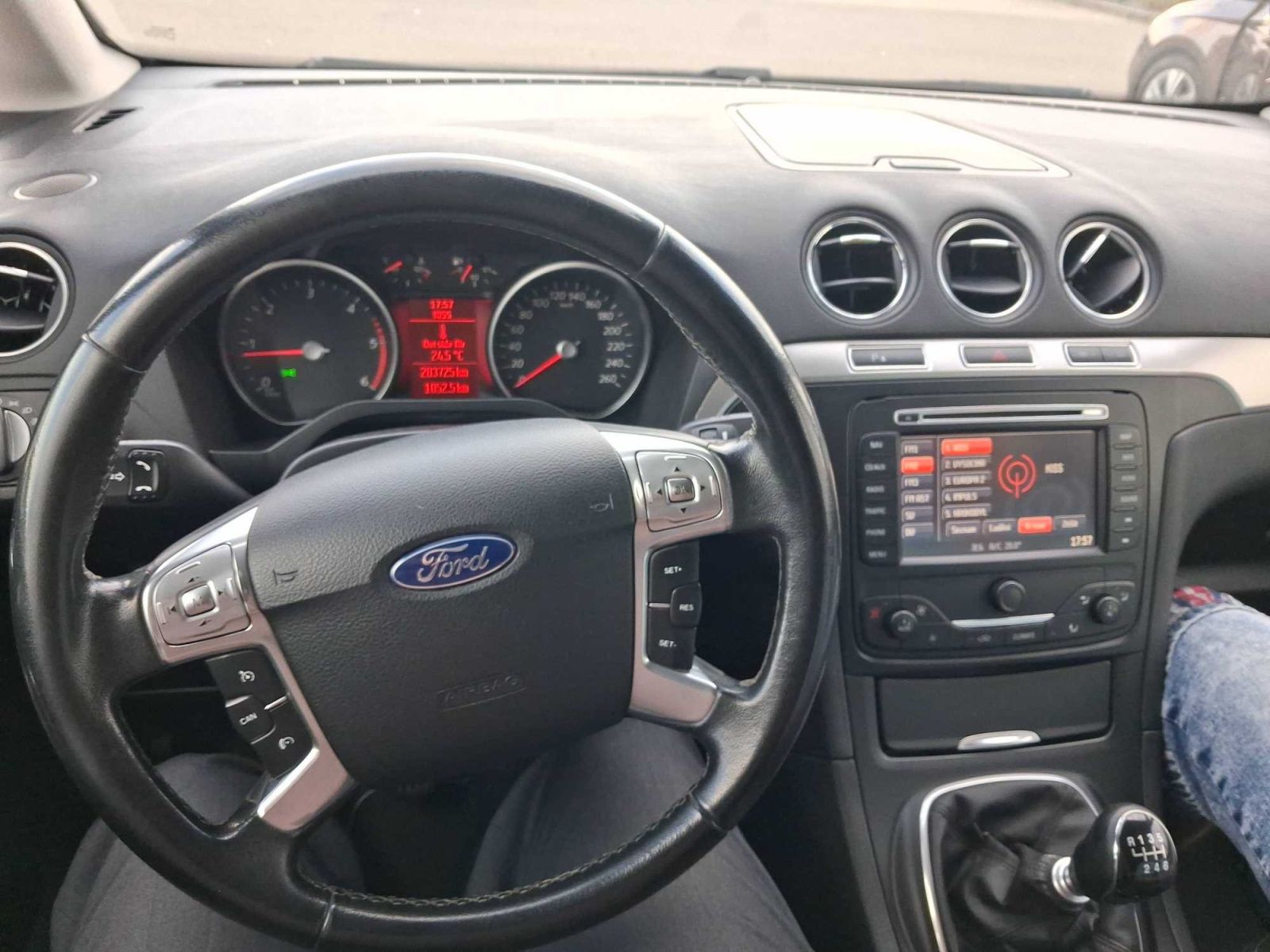 Ford Galaxy, 2.0 TDCi, 7 míst, Navi - fotka 3