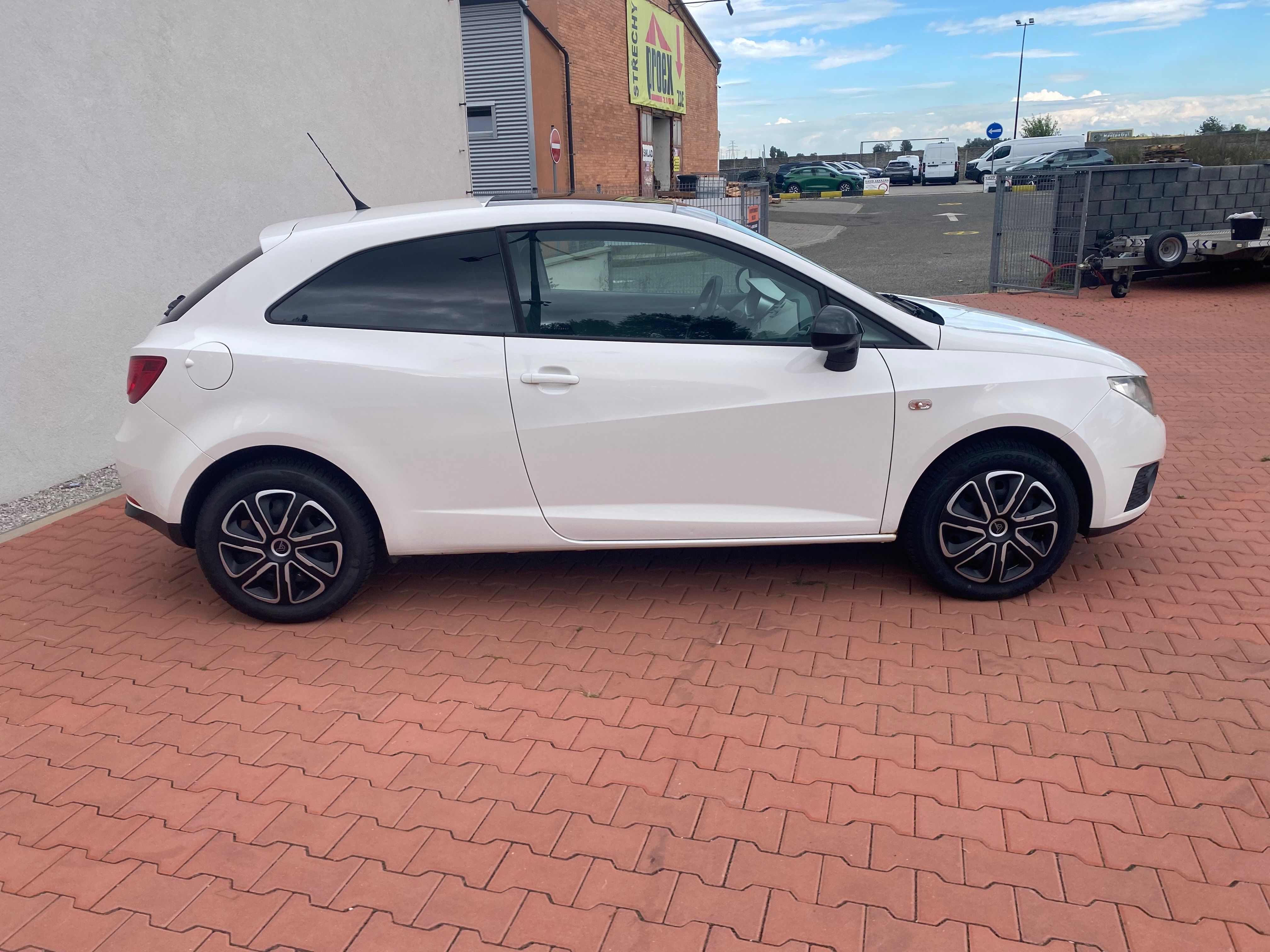 Seat Ibiza, SEAT IBIZA kupé 1.6 nafta 66kw - fotka 5