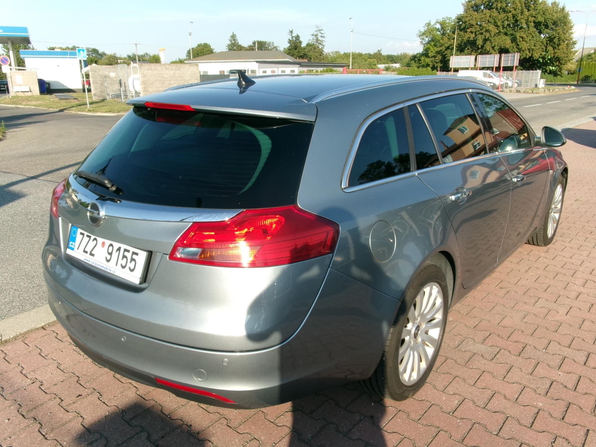 Opel Insignia, 2,0CDTi AC NAVI TEMP AUT - fotka 4
