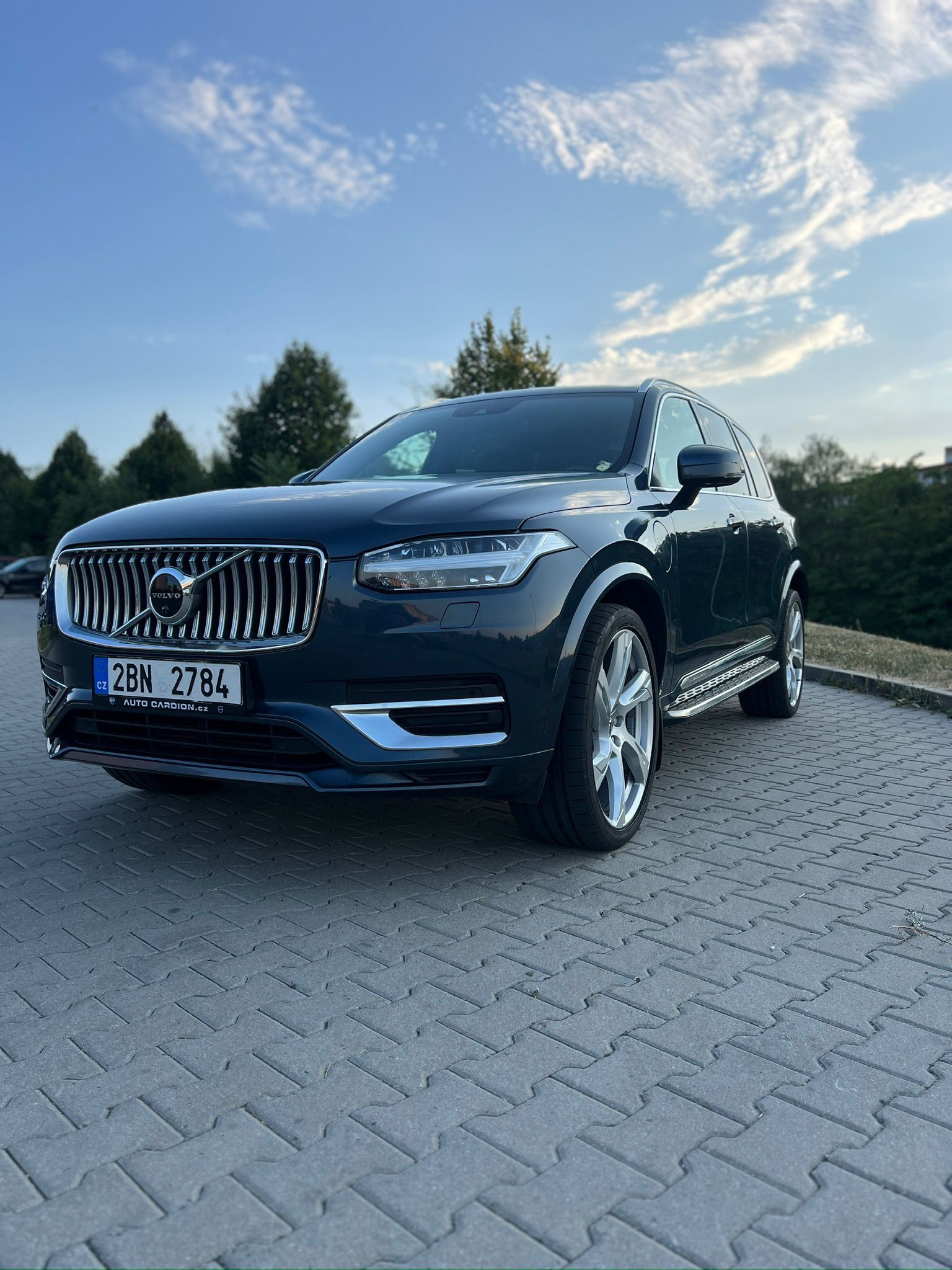 Volvo XC90, T8/B&W/Nappa/vzduch/360/HUD/21 - fotka 2
