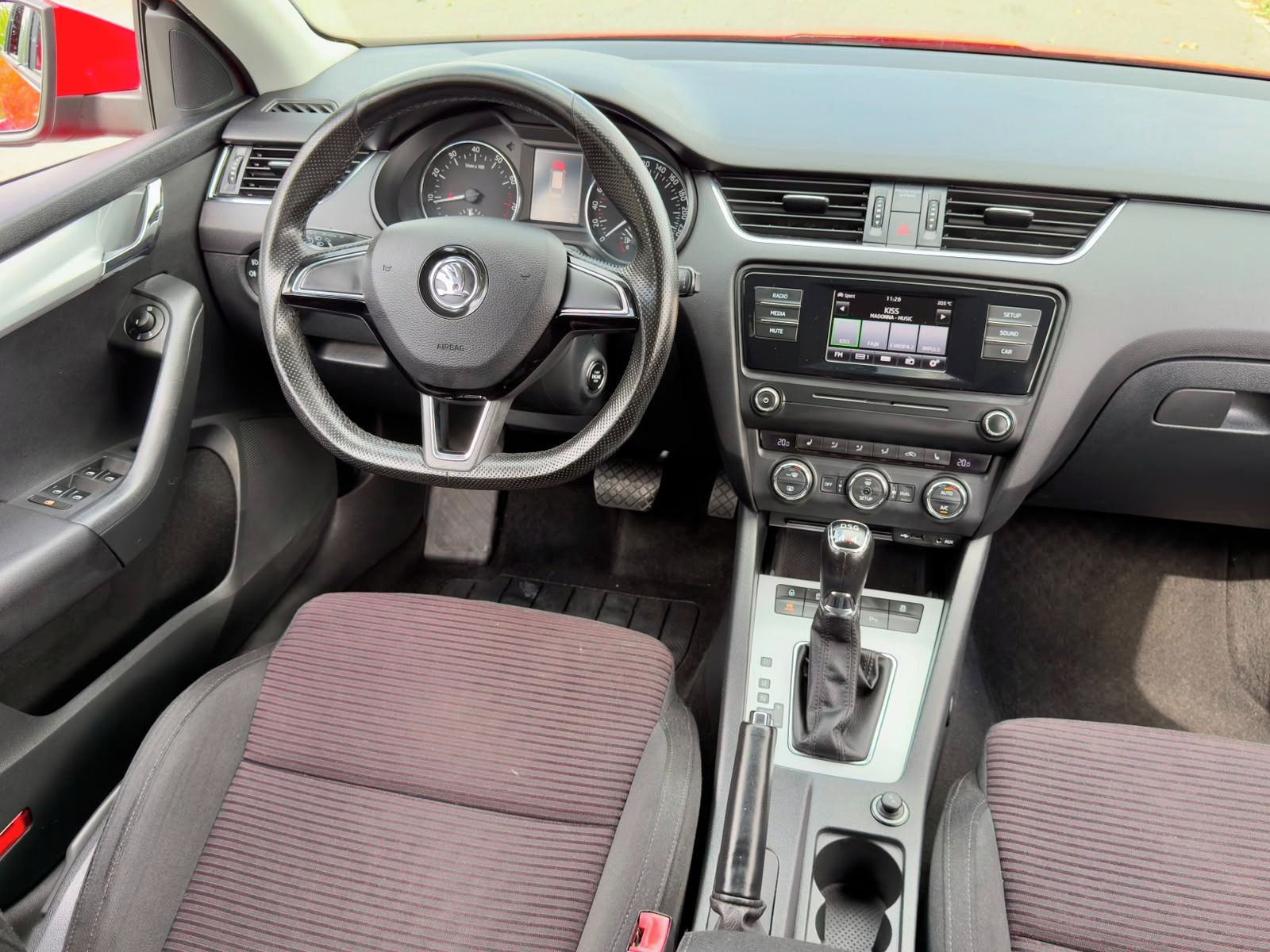 Škoda Octavia, DSG 4x4 ELEGANCE SERVIS - fotka 5