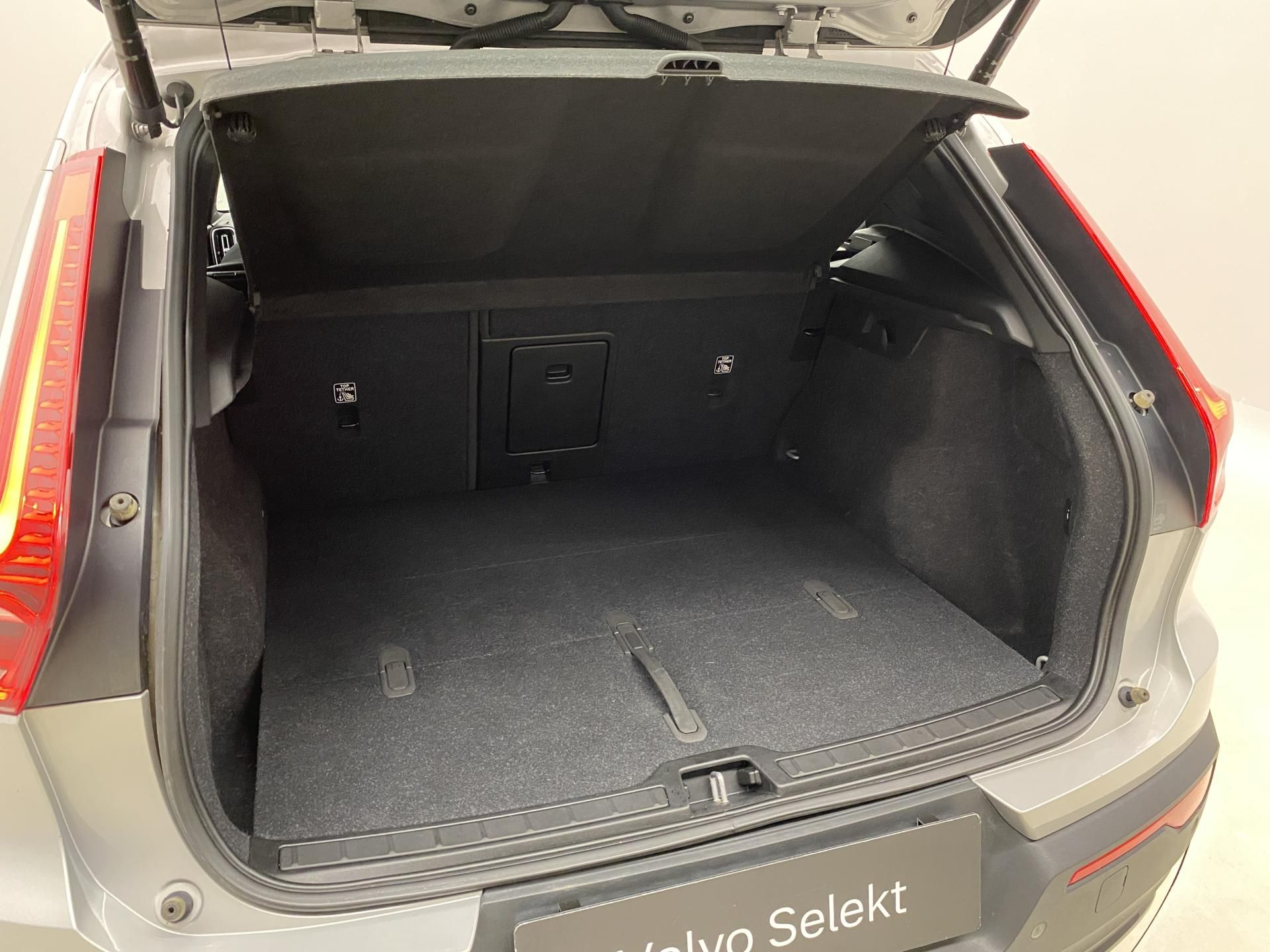 Volvo XC40, PURE ELECTRIC RECHARGE PLUS - fotka 6