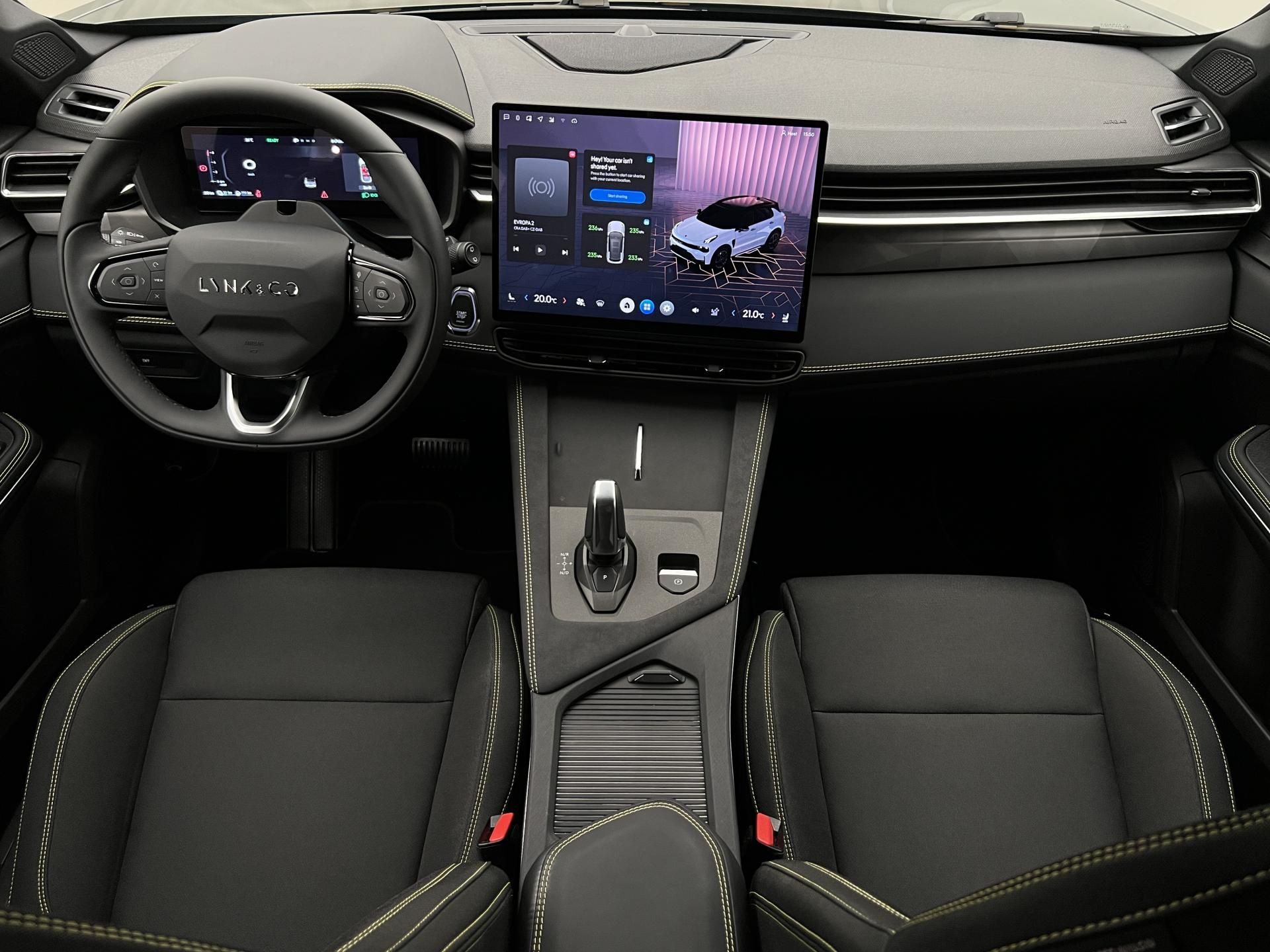 Lynk & Co 01, CORE PHEV AUT CZ 1.maj - fotka 2