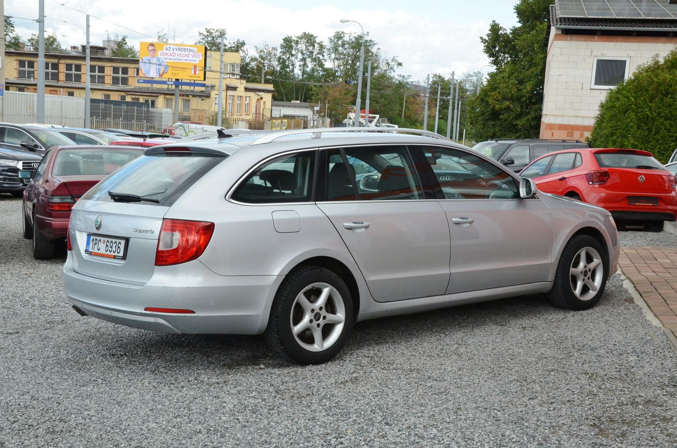 Škoda Superb, 2.0 TDi 103kW AMBITION - fotka 6