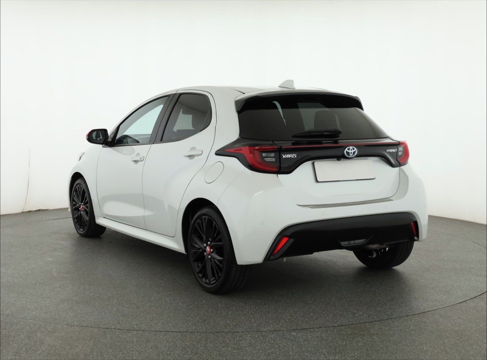 Toyota Yaris, 1.5 Hybrid, Tokyo Edition - fotka 4