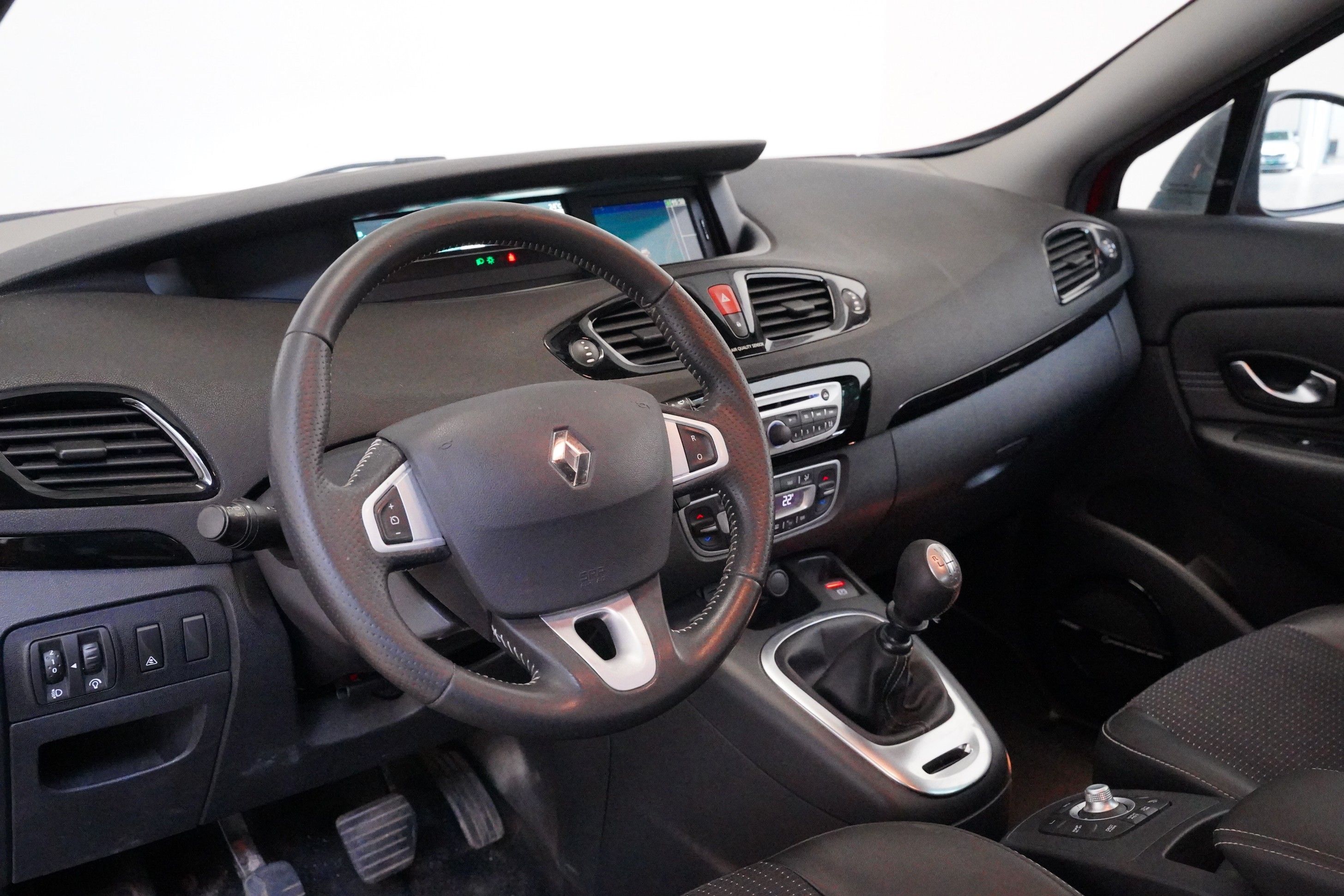 Renault Scénic, 1.9 dCi 96Kw Bose Edition - fotka 5