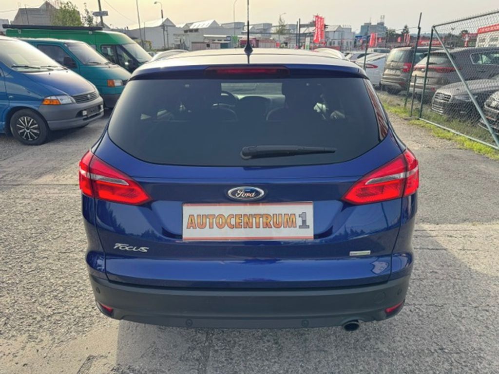 Ford Focus, 1,5 Eco Boost 110kW Titanium - fotka 6
