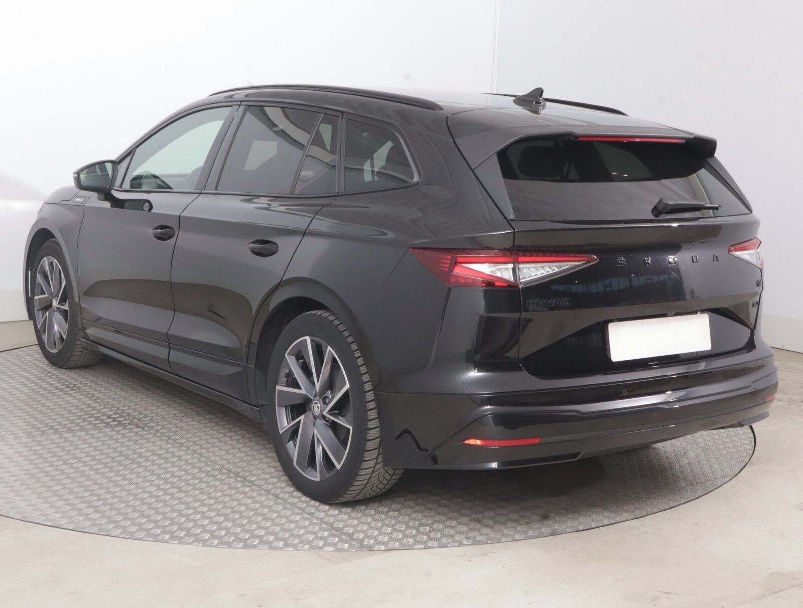 Škoda Enyaq iV, iV 60 (62 kWh), Sportline - fotka 4