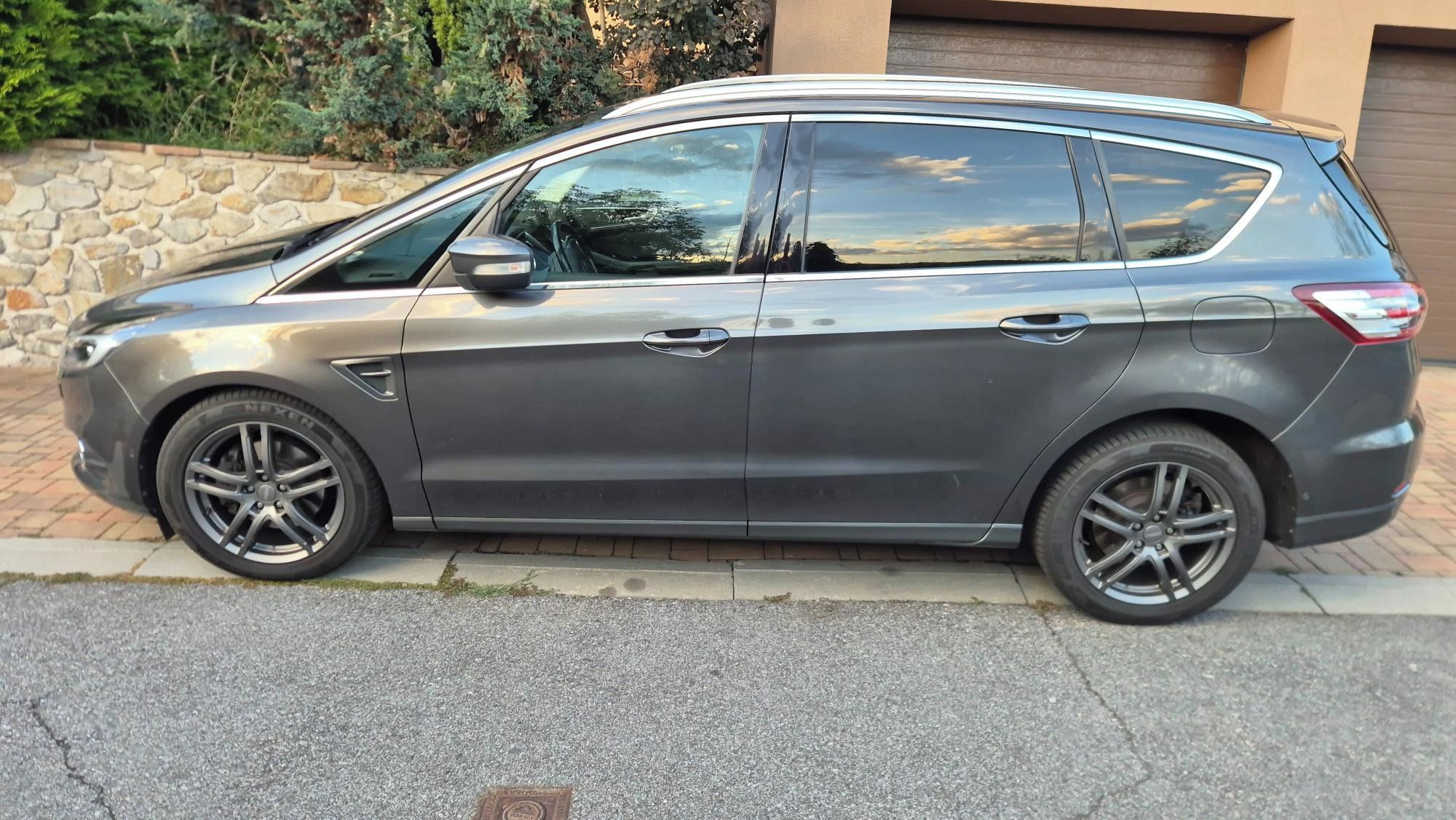 Ford S-MAX, 2.0 TDCI Titanium, 7 míst - fotka 2