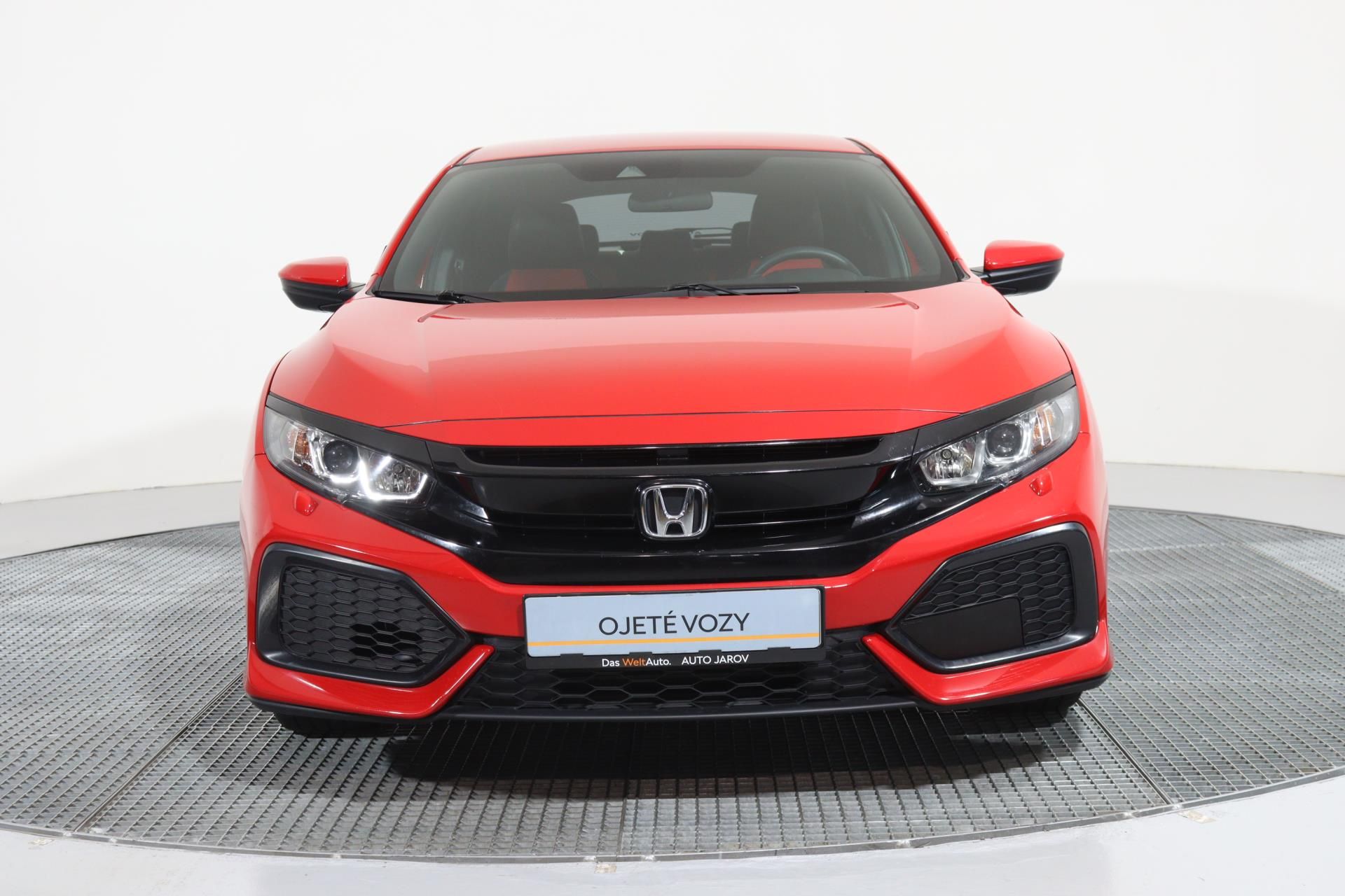 Honda Civic, 1,0 i-VTEC Comfort 93kW - fotka 4
