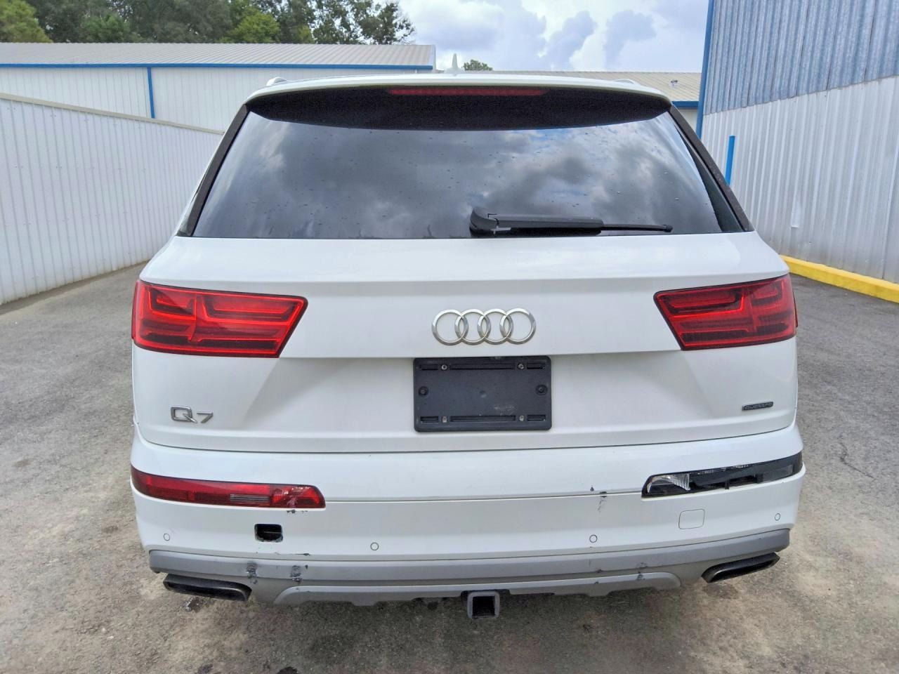 Audi Q7, Auto na cestě - fotka 6