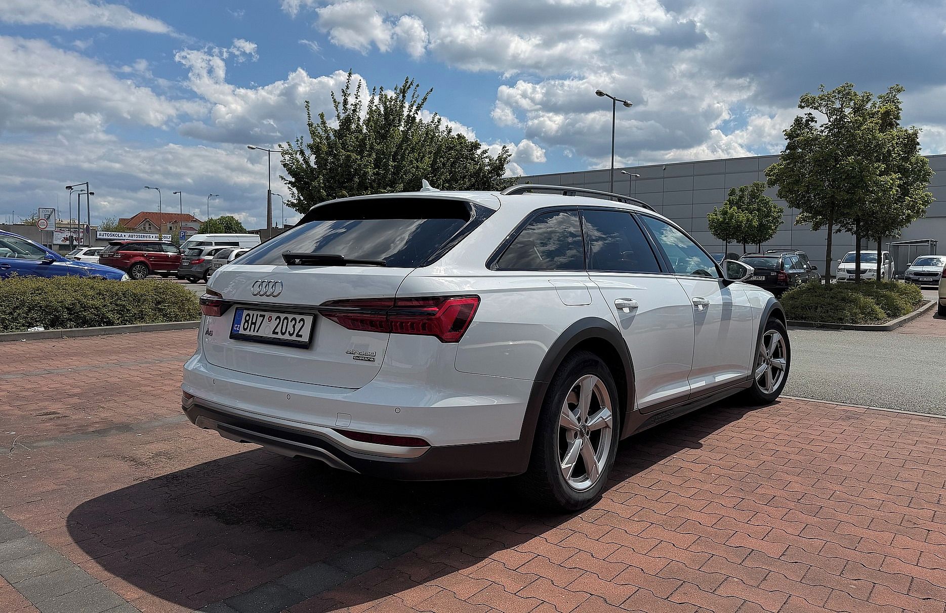 Audi A6 allroad, 45 TDi Quattro, závěs, vzduch - fotka 6