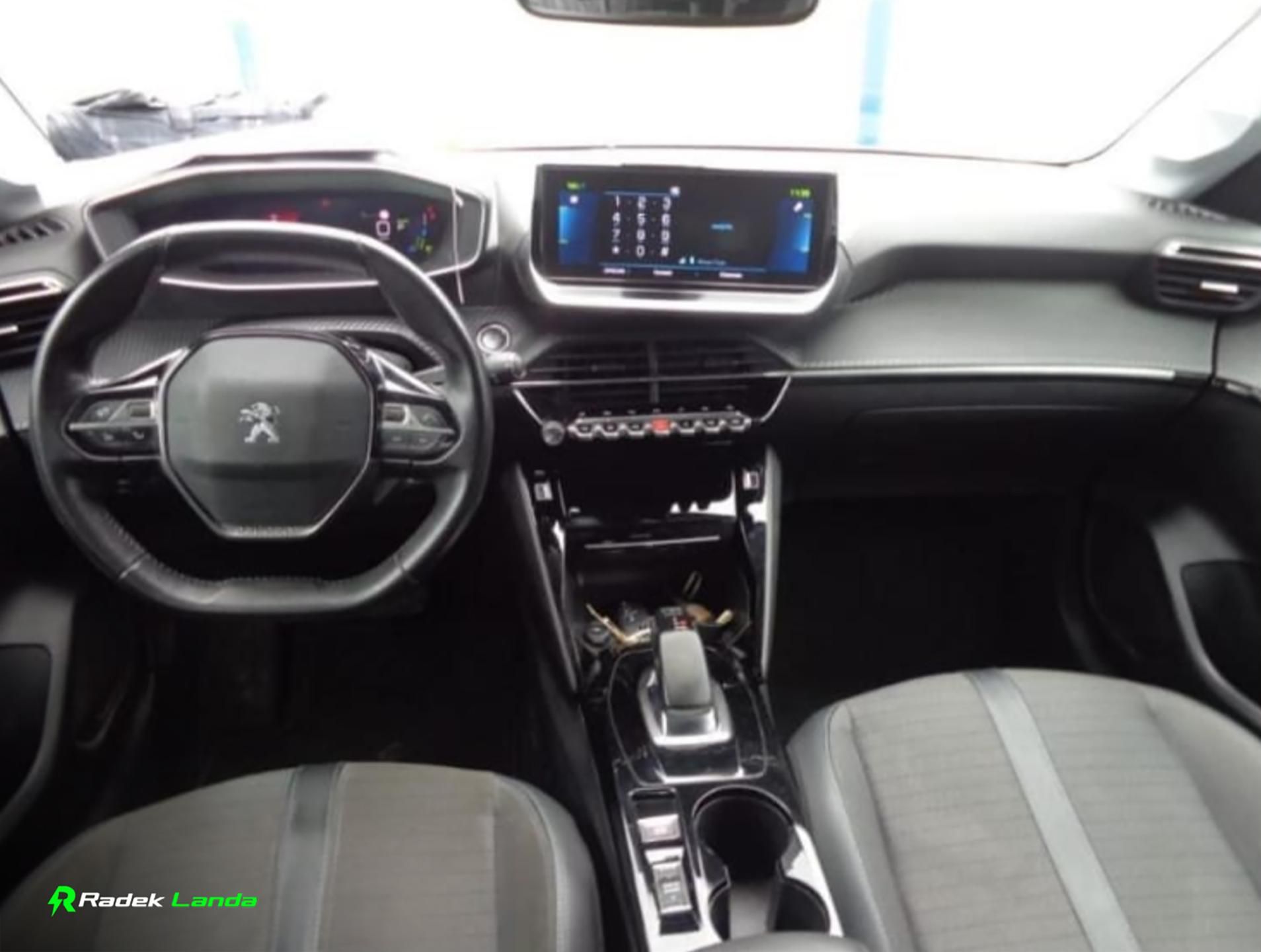 Peugeot 208, Allure Pack | DC 100 kW - fotka 6