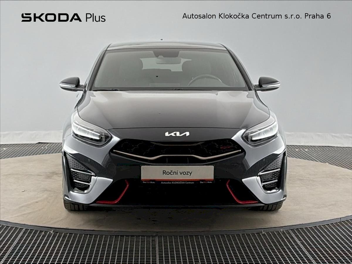 Kia ProCeed, 1,6T-GDI150 kW GT 7DCT - fotka 4