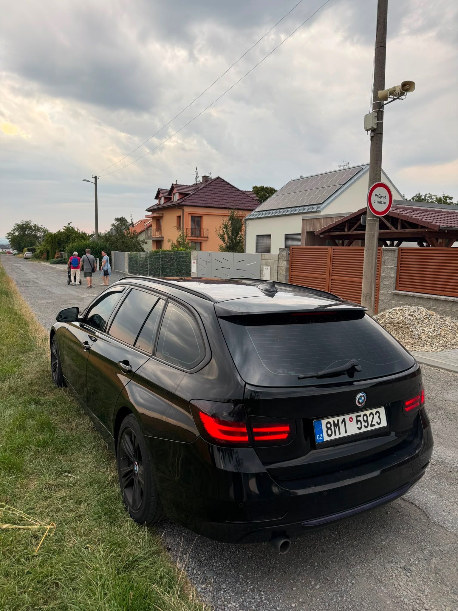 BMW Řada 3, 320d - fotka 4