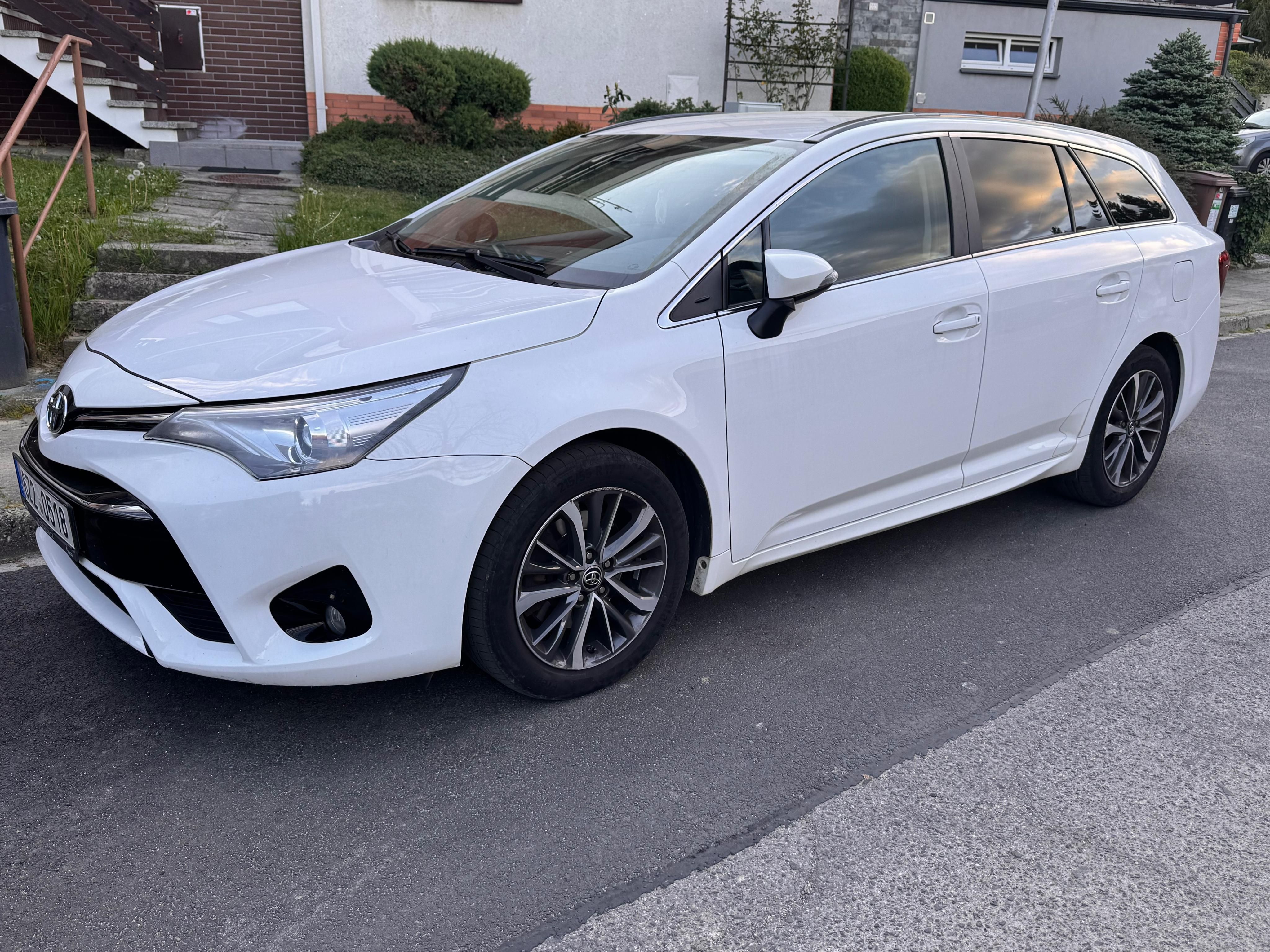 Toyota Avensis, Toyota Avensis Touring Sports