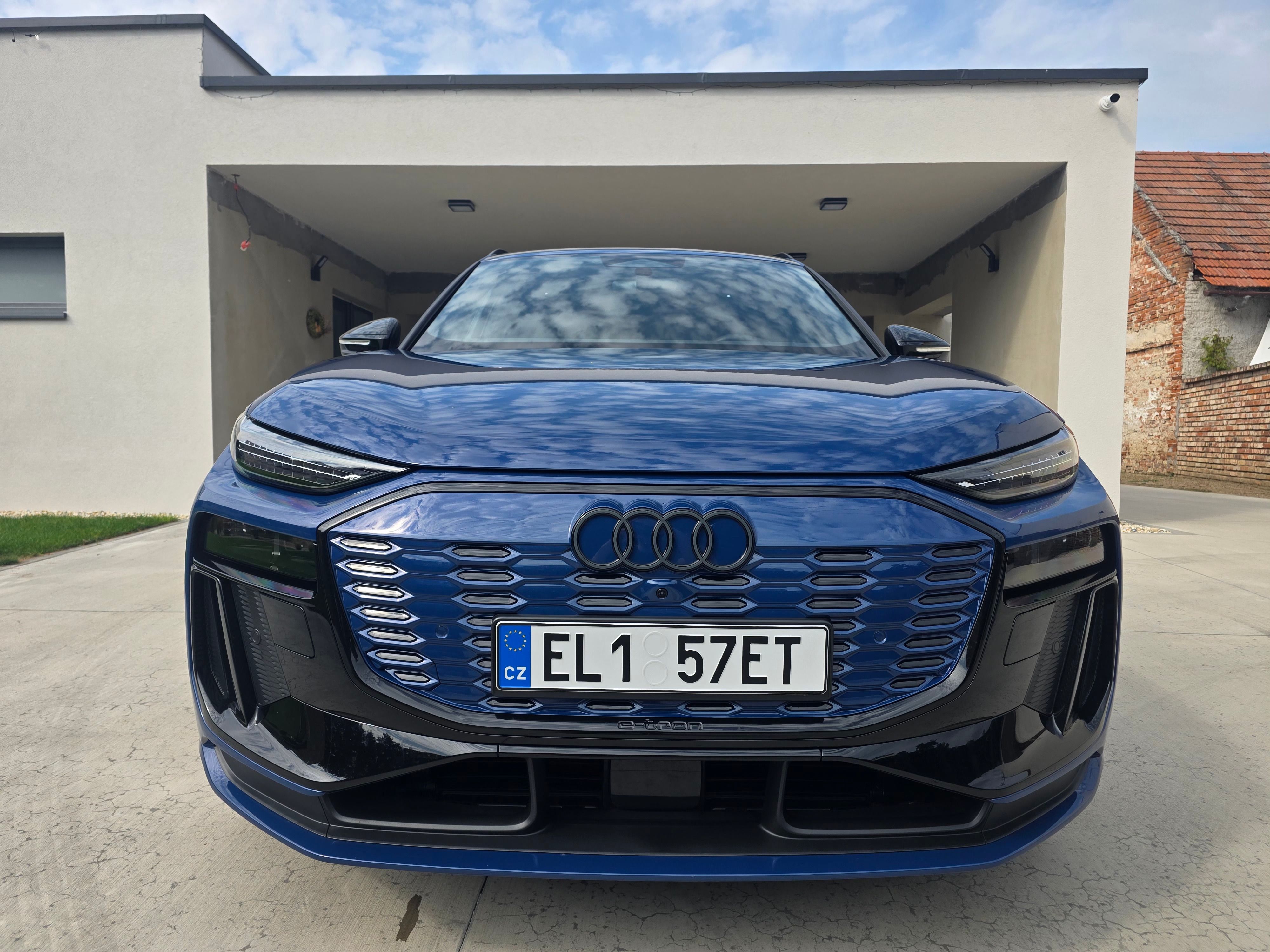 Audi Q6 e-tron, 360 kW, vzduch, B&O, 21", kůže - fotka 2