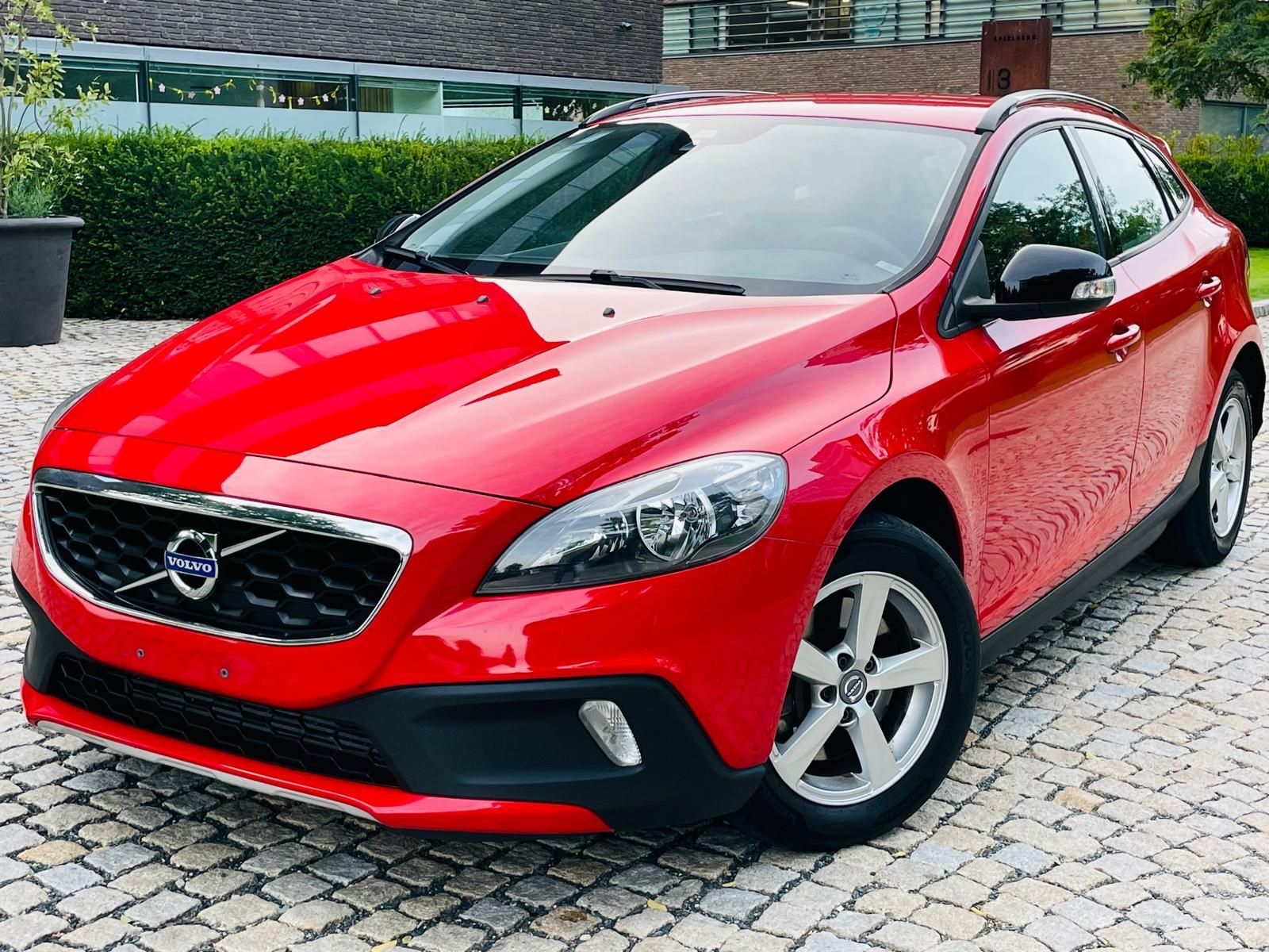 Volvo V40, 2.0D3 AUT CROSS COUNTRY TAŽNÉ
