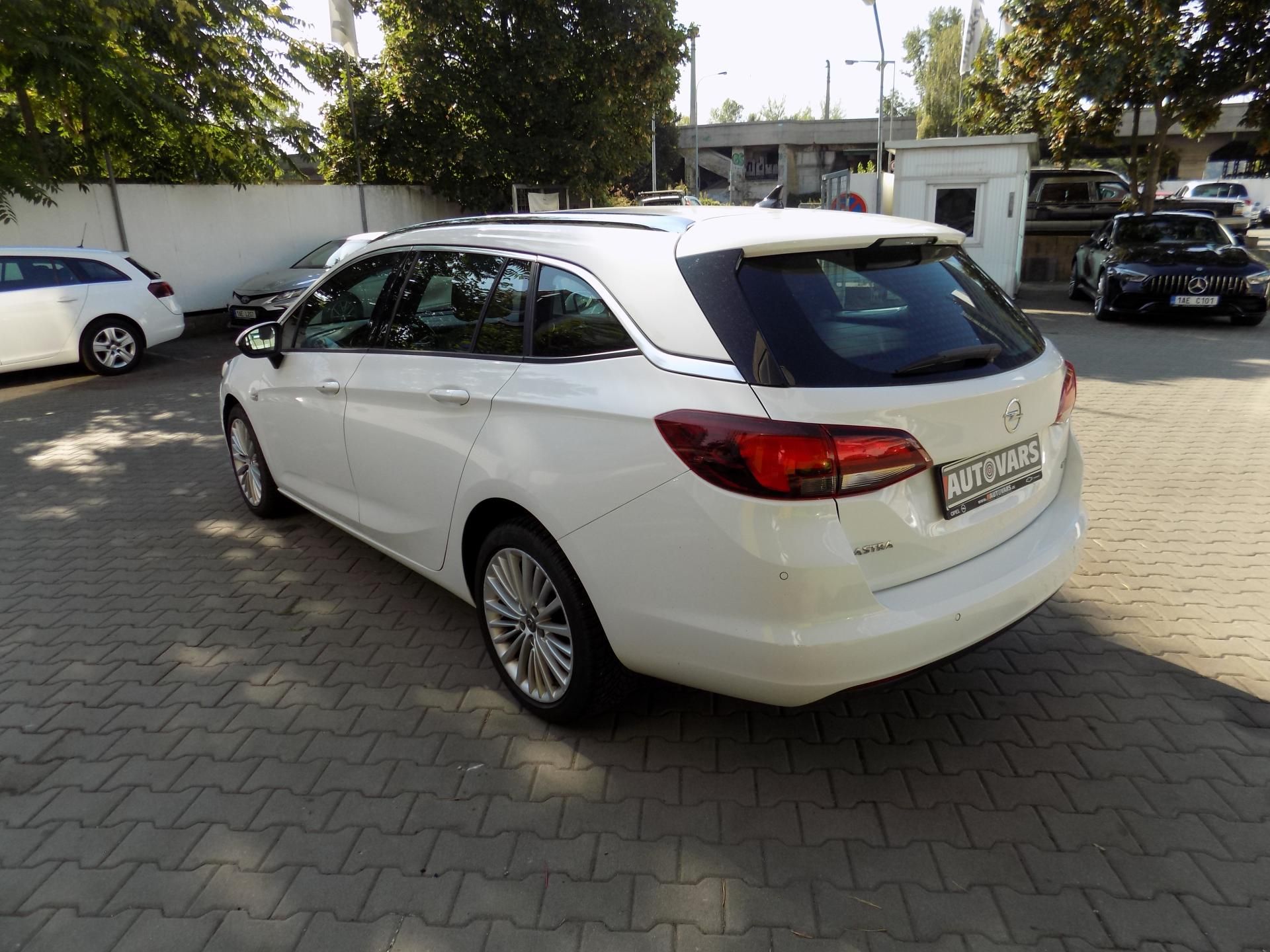 Opel Astra, 1.6 CDTi - fotka 5