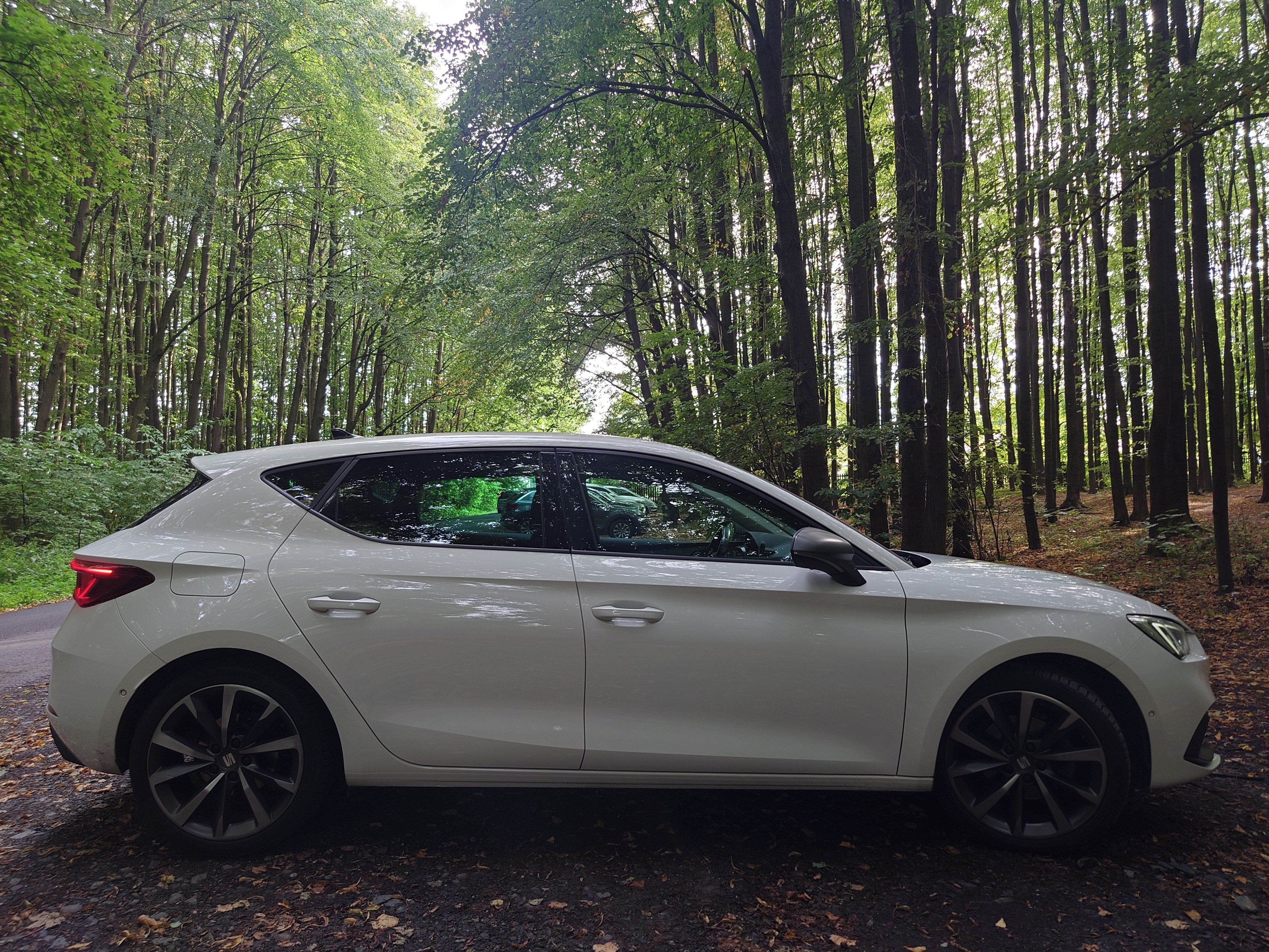 Seat Leon, 1.5l 96kW, FR výbava - fotka 4