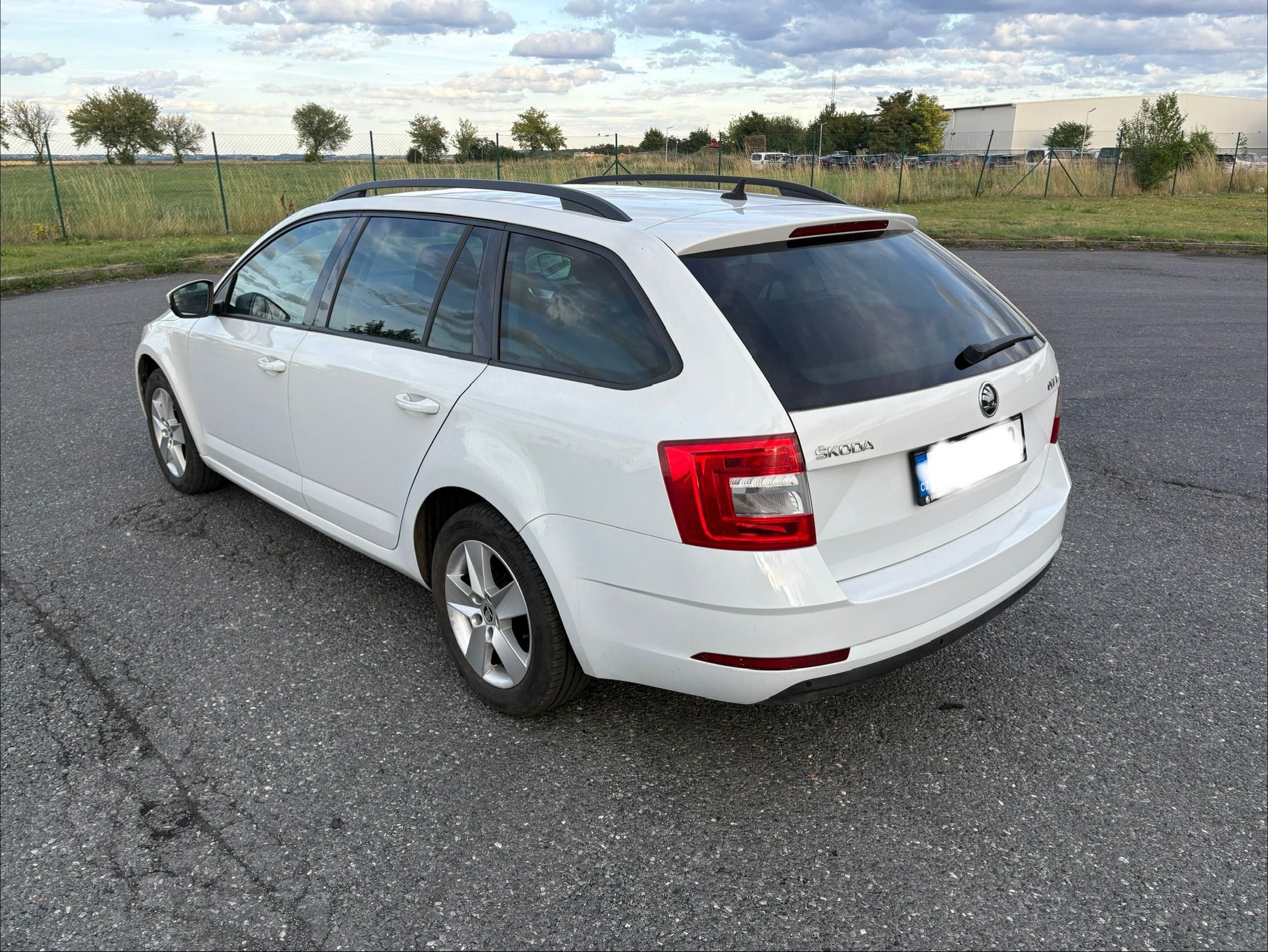 Škoda Octavia, 1,6TDi, po rozvodech - fotka 3
