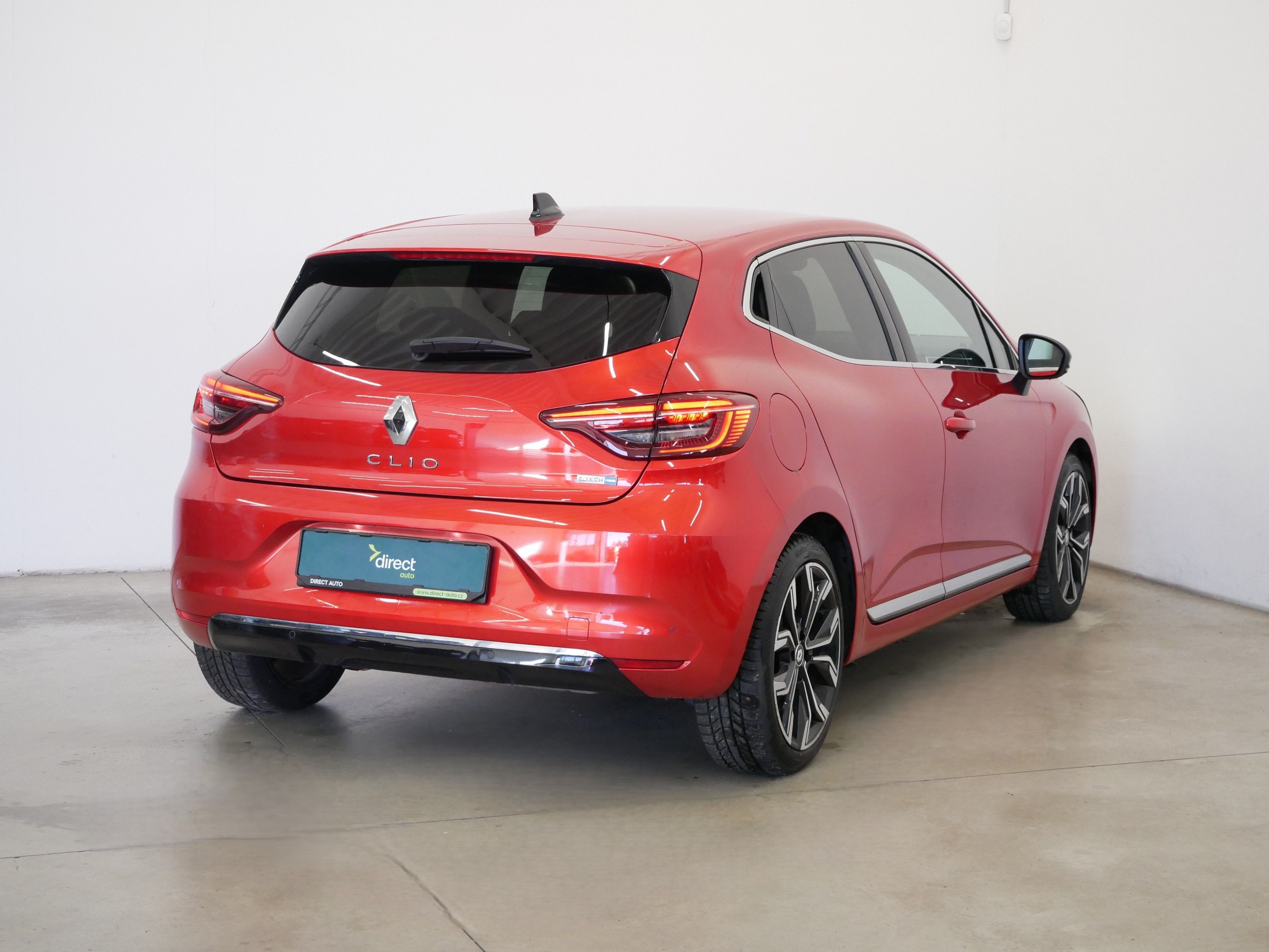 Renault Clio, 1.6 E-Tech 69 kW - fotka 2