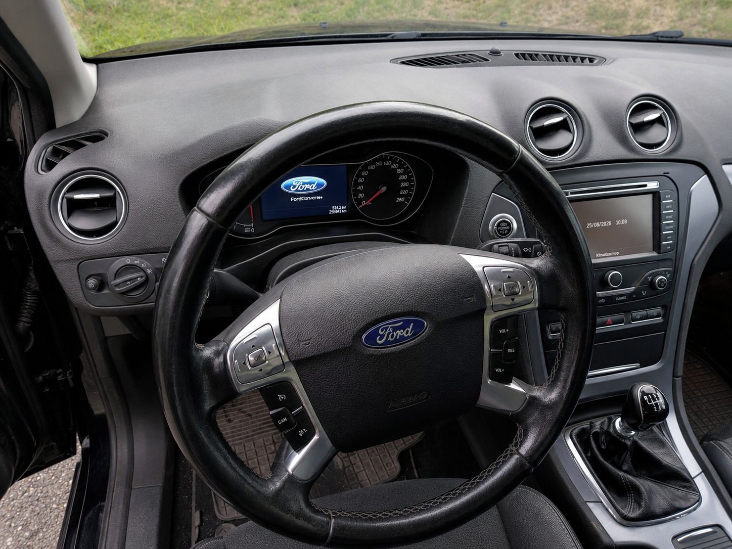 Ford Mondeo, Ford Mondeo Kombi 2.0 TDCi ČR - fotka 5