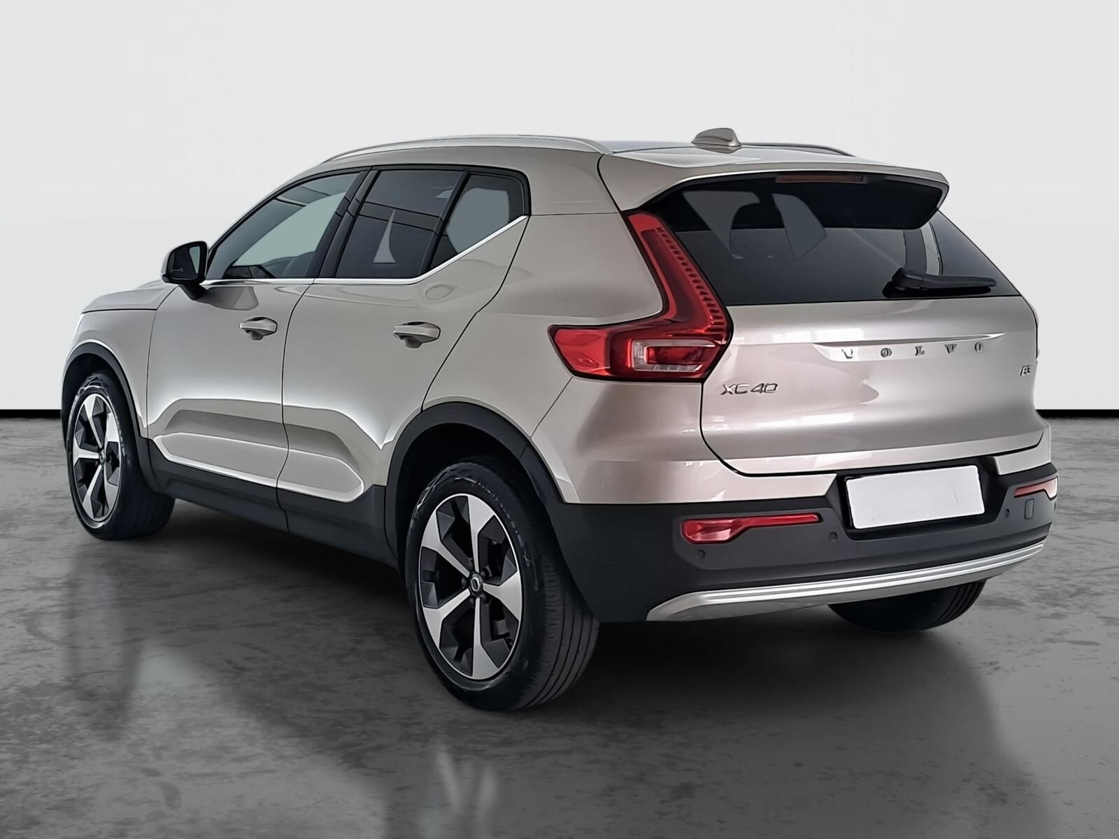 Volvo XC40, B3, Plus, Automat, ČR,1.maj - fotka 4